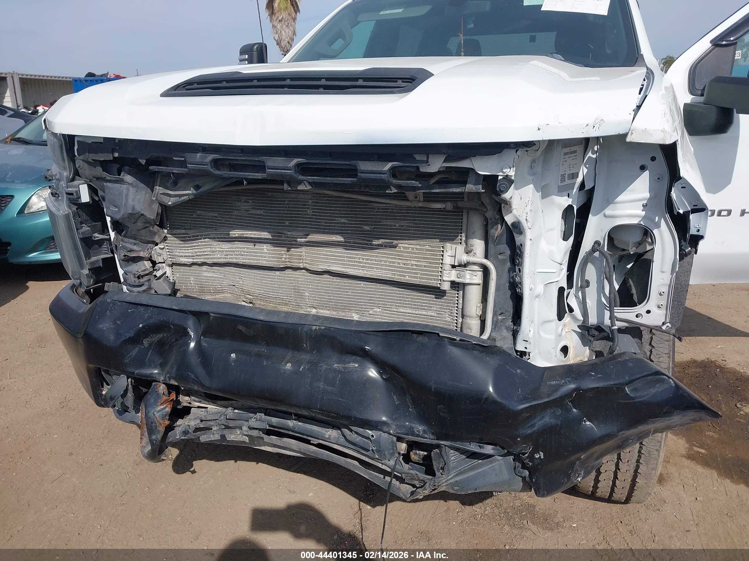 CHEVROLET SILVERADO image 6
