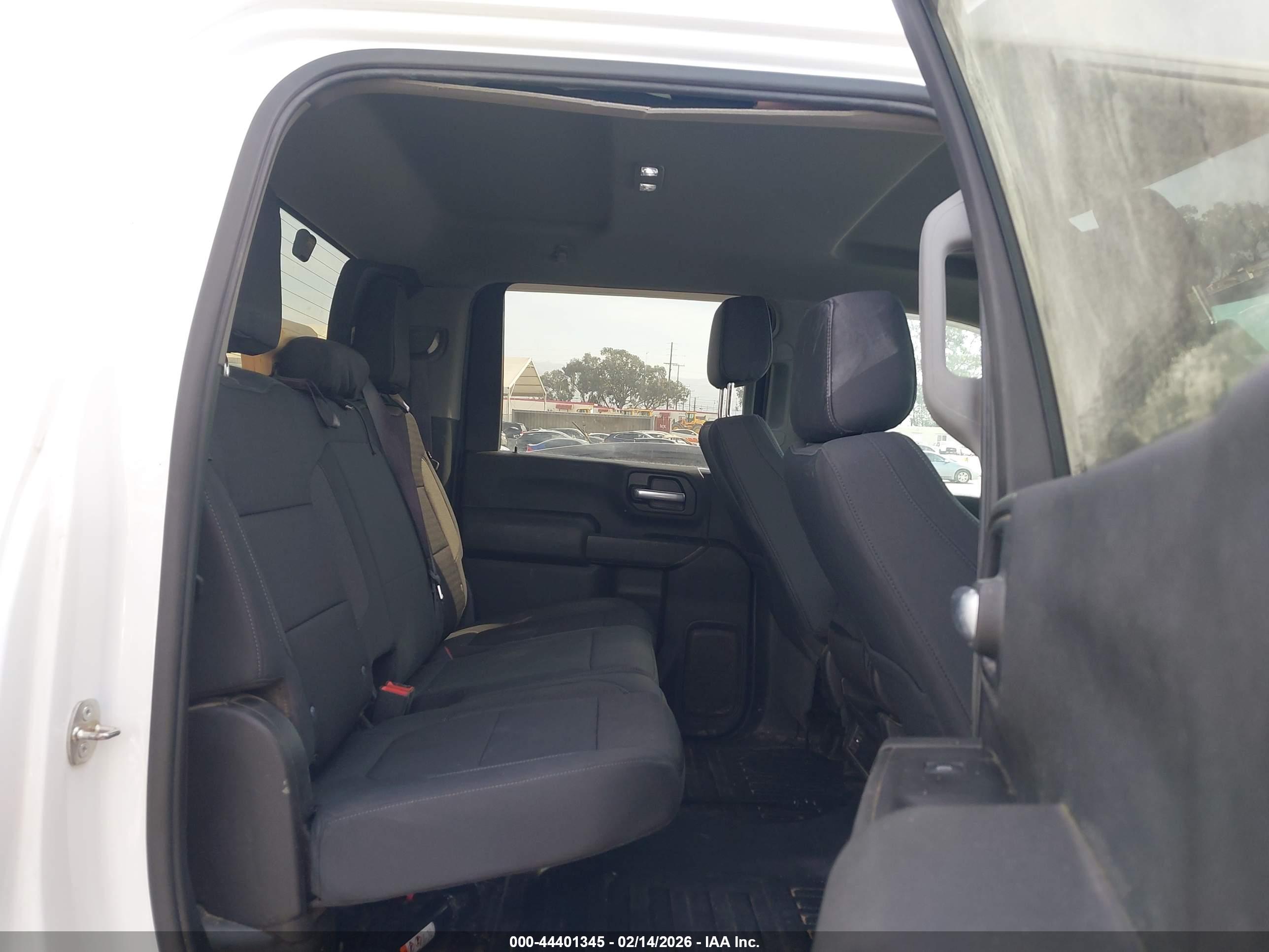 CHEVROLET SILVERADO image 8