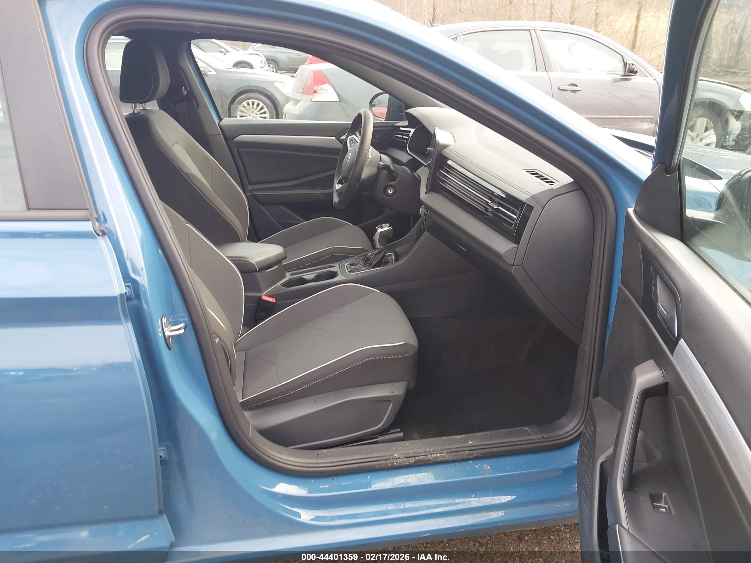 VOLKSWAGEN JETTA image 5