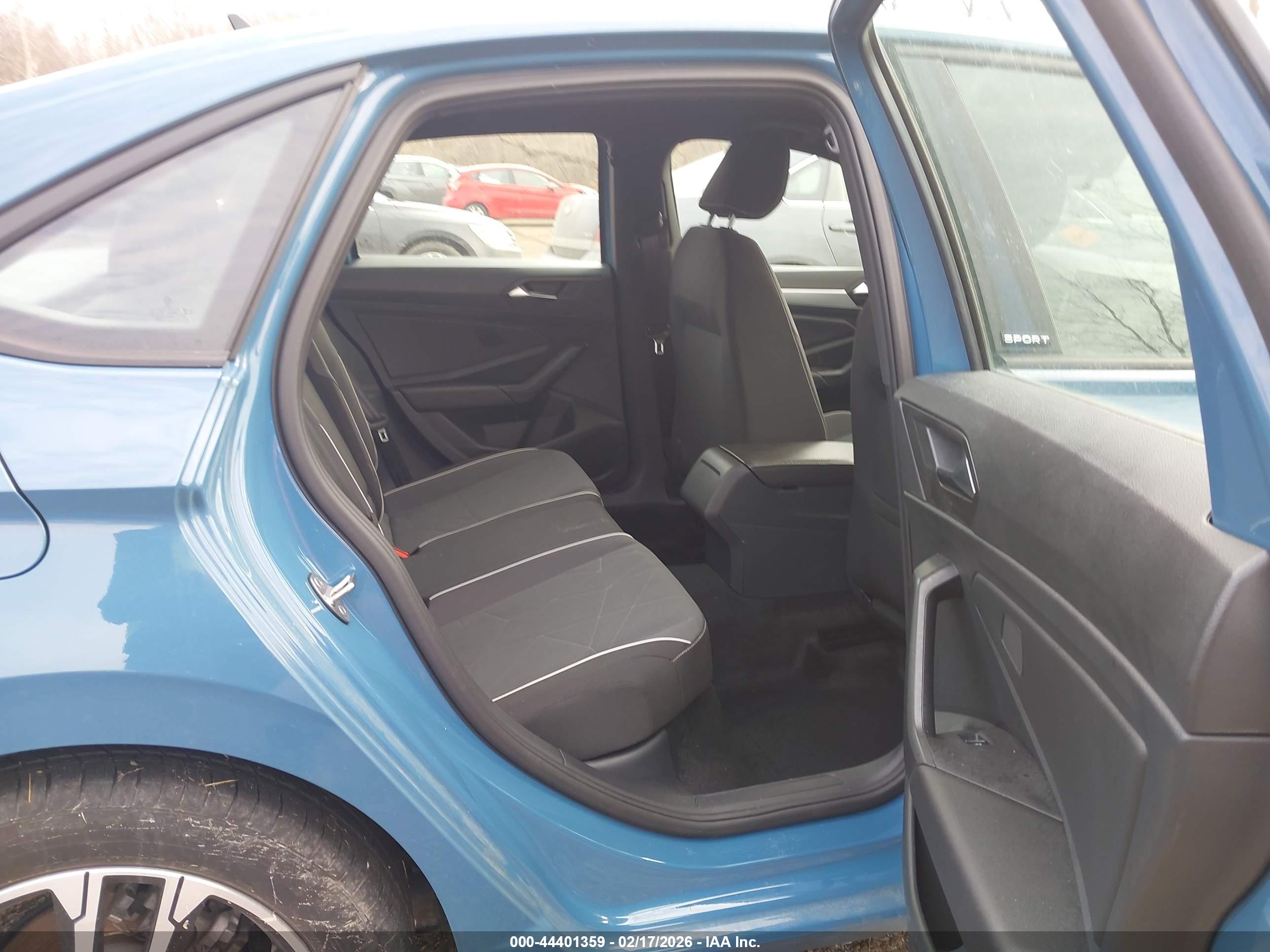 VOLKSWAGEN JETTA image 8