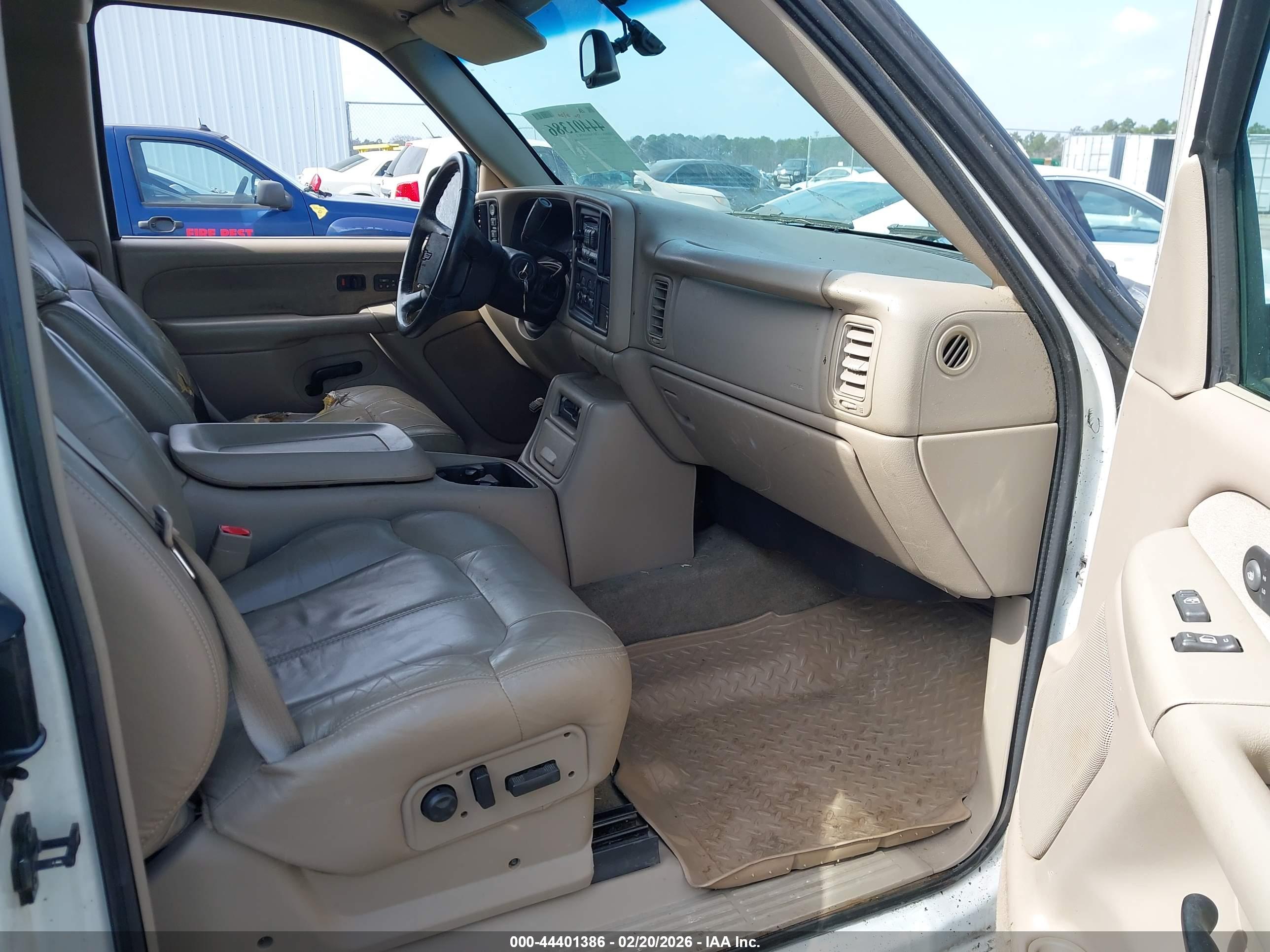 CHEVROLET SILVERADO image 5