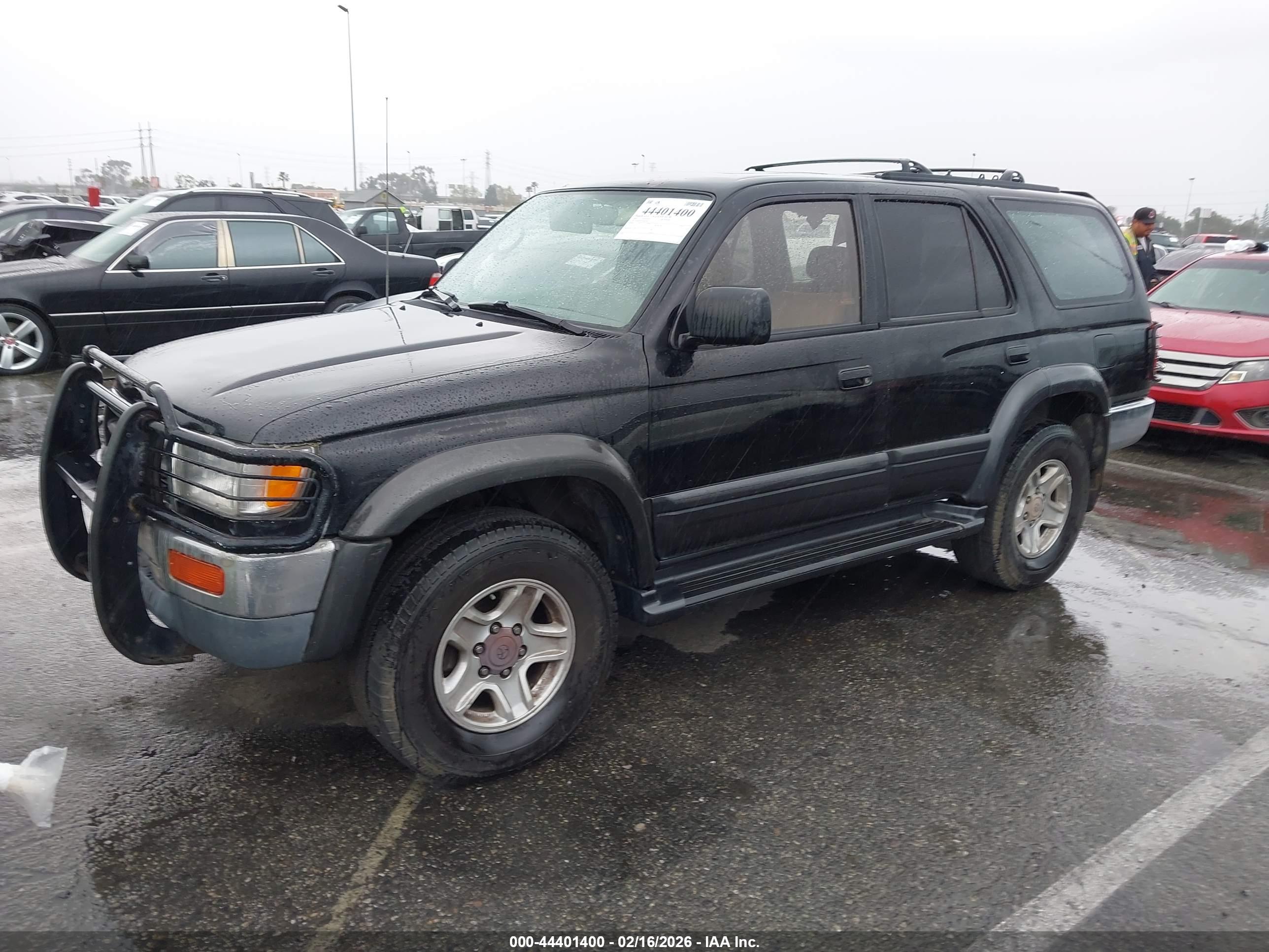 TOYOTA 4RUNNER image 2