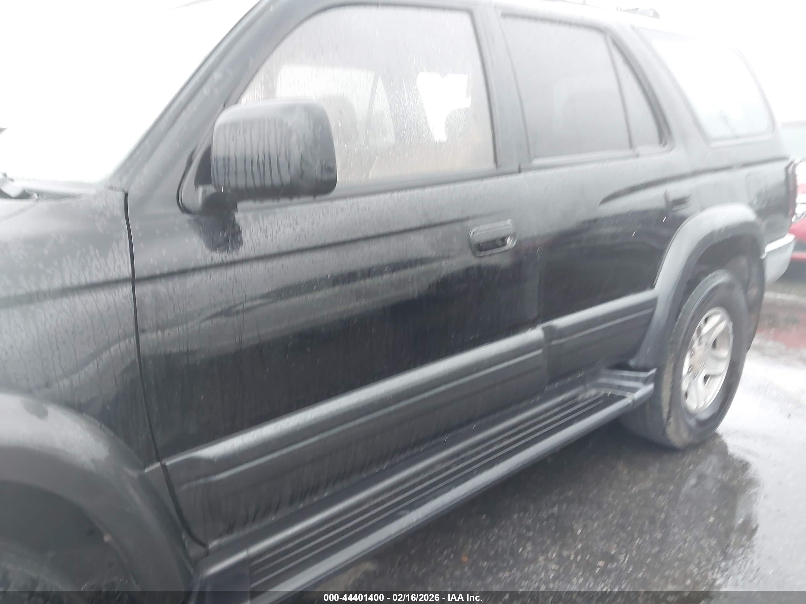 TOYOTA 4RUNNER image 6