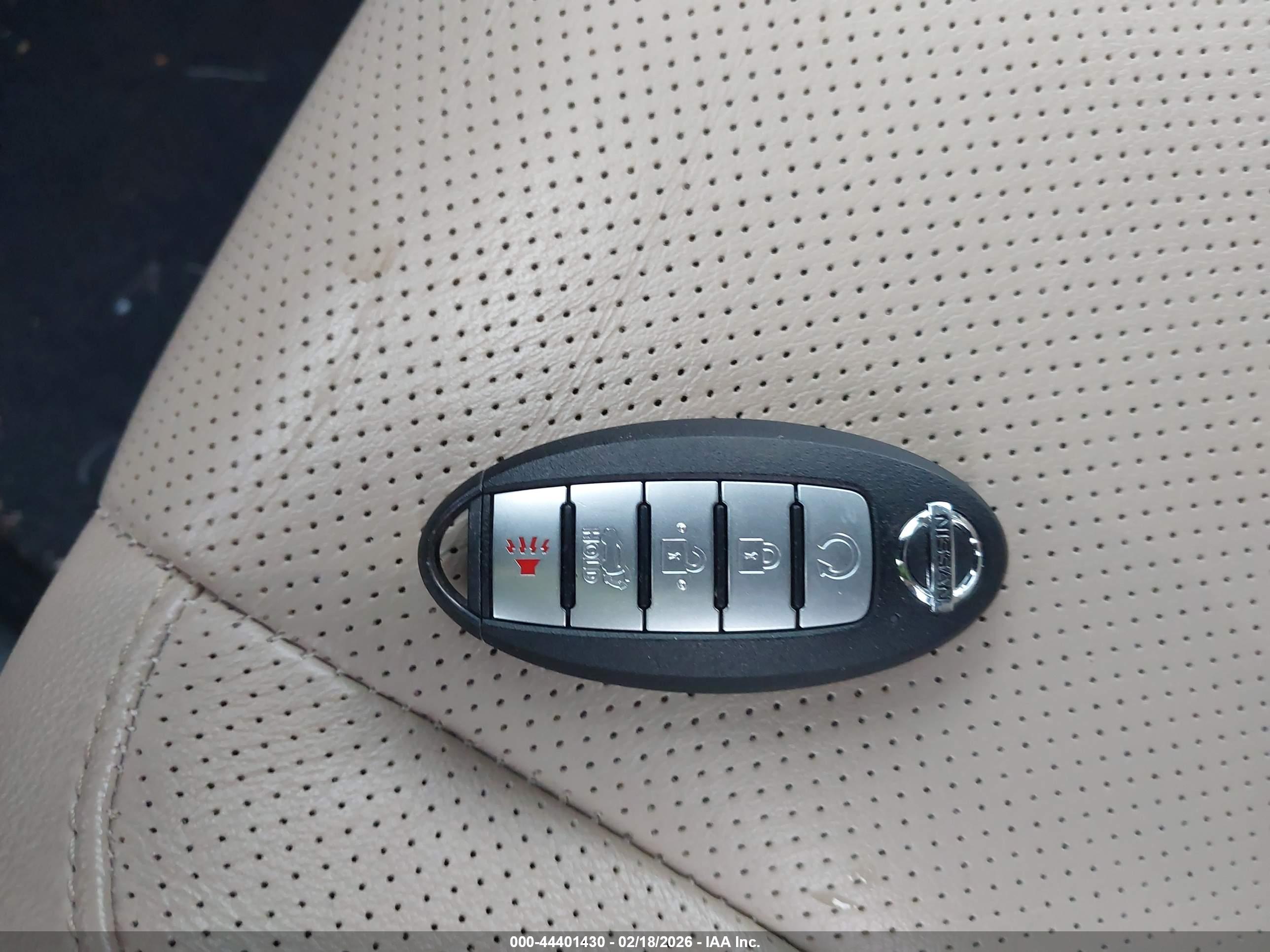 NISSAN ROGUE image 11