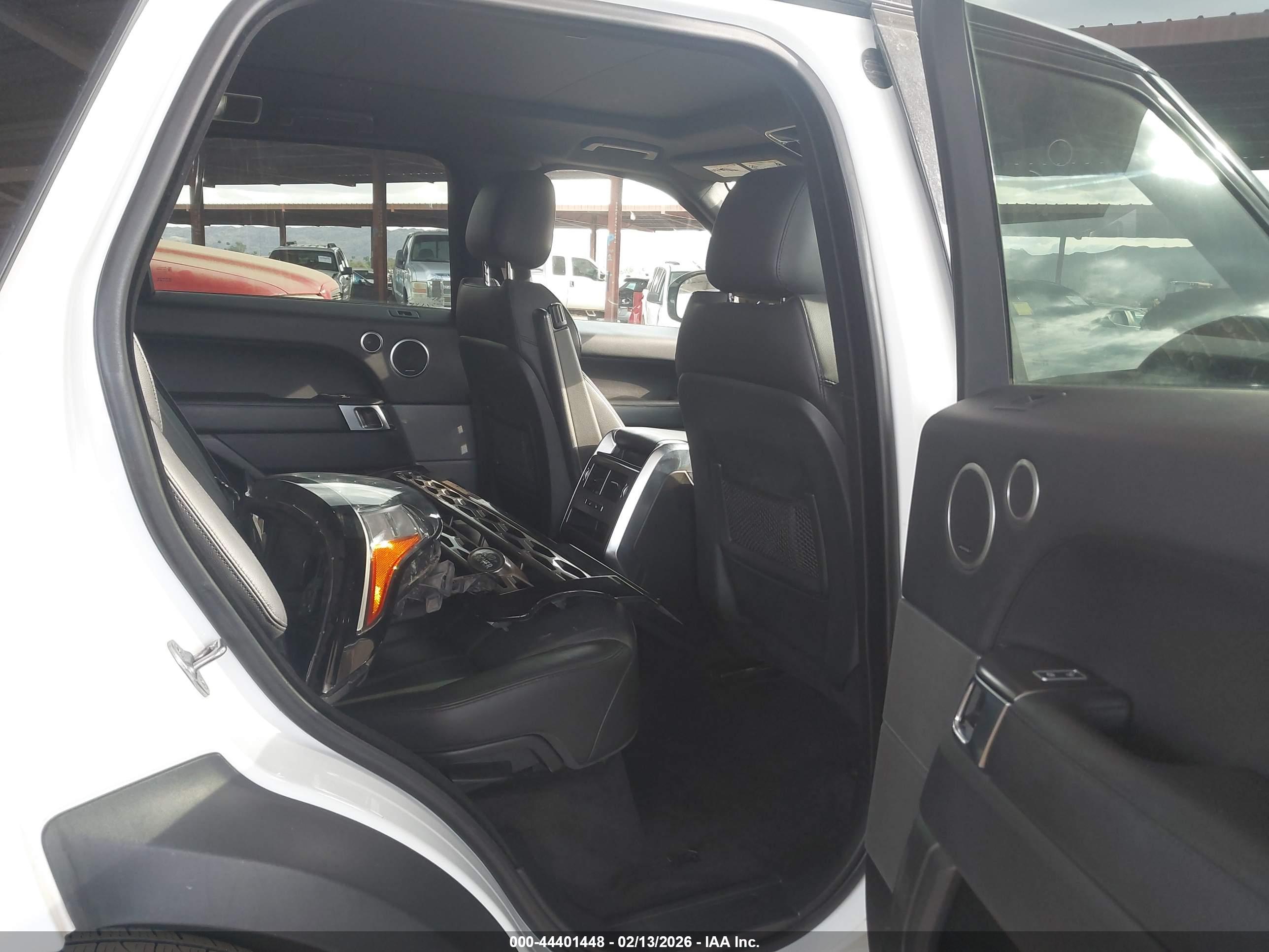 LAND ROVER image 8