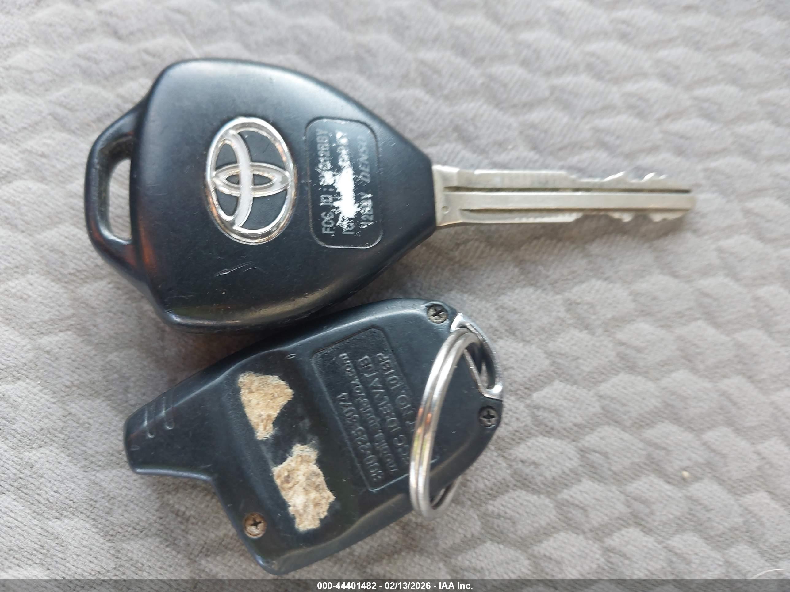 TOYOTA CAMRY image 11