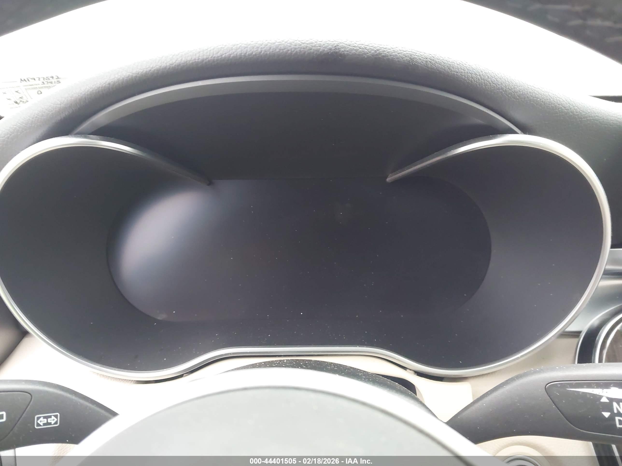 MERCEDES-BENZ GLC image 7