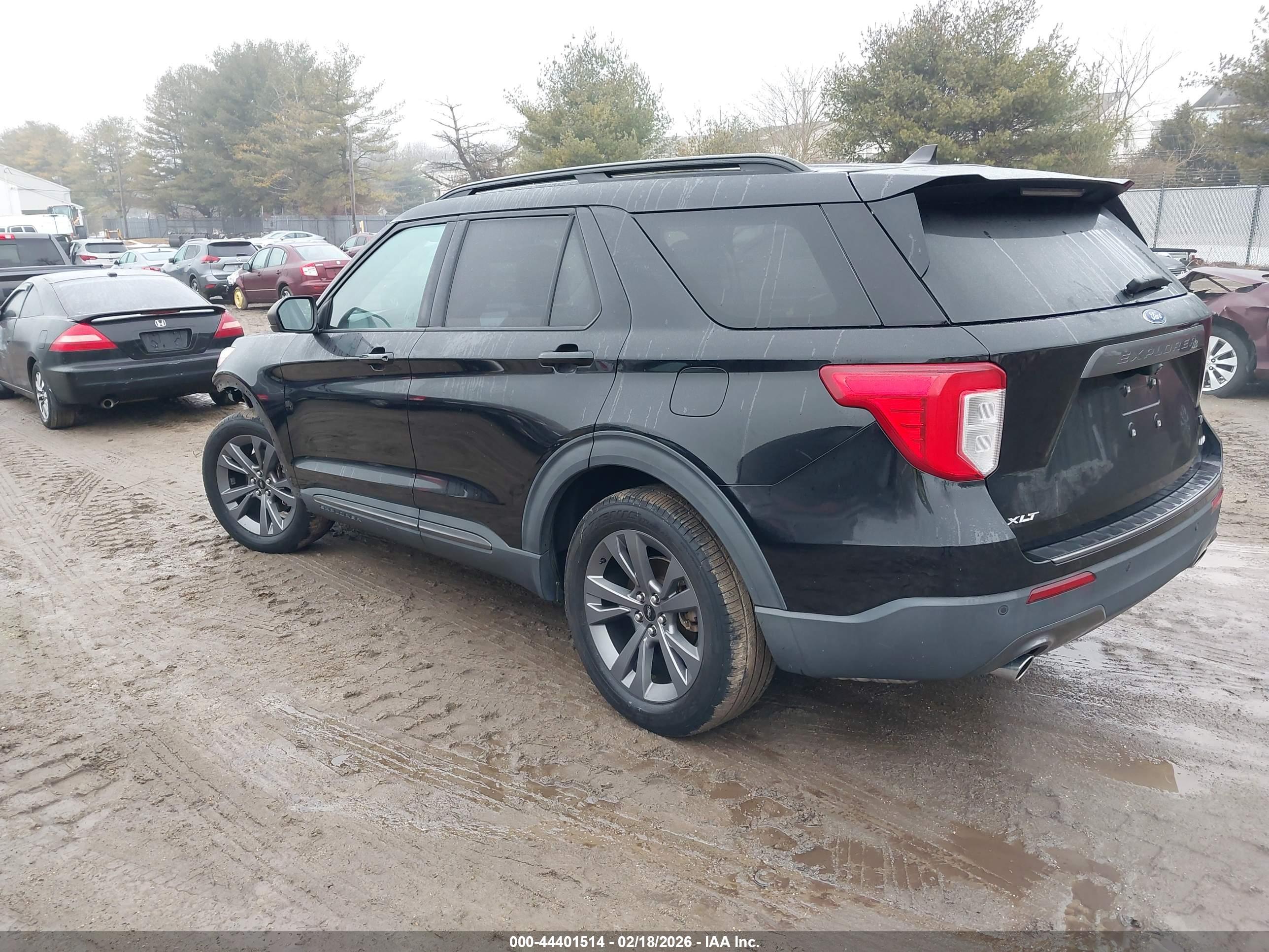 FORD EXPLORER image 3