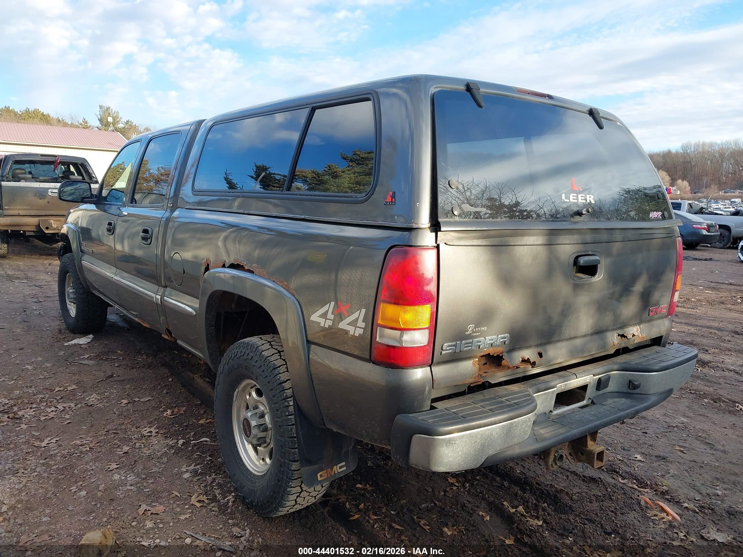 GMC SIERRA image 3