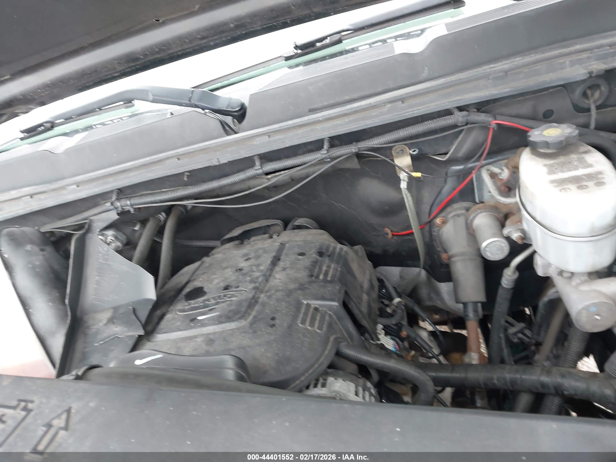 CHEVROLET SILVERADO image 10
