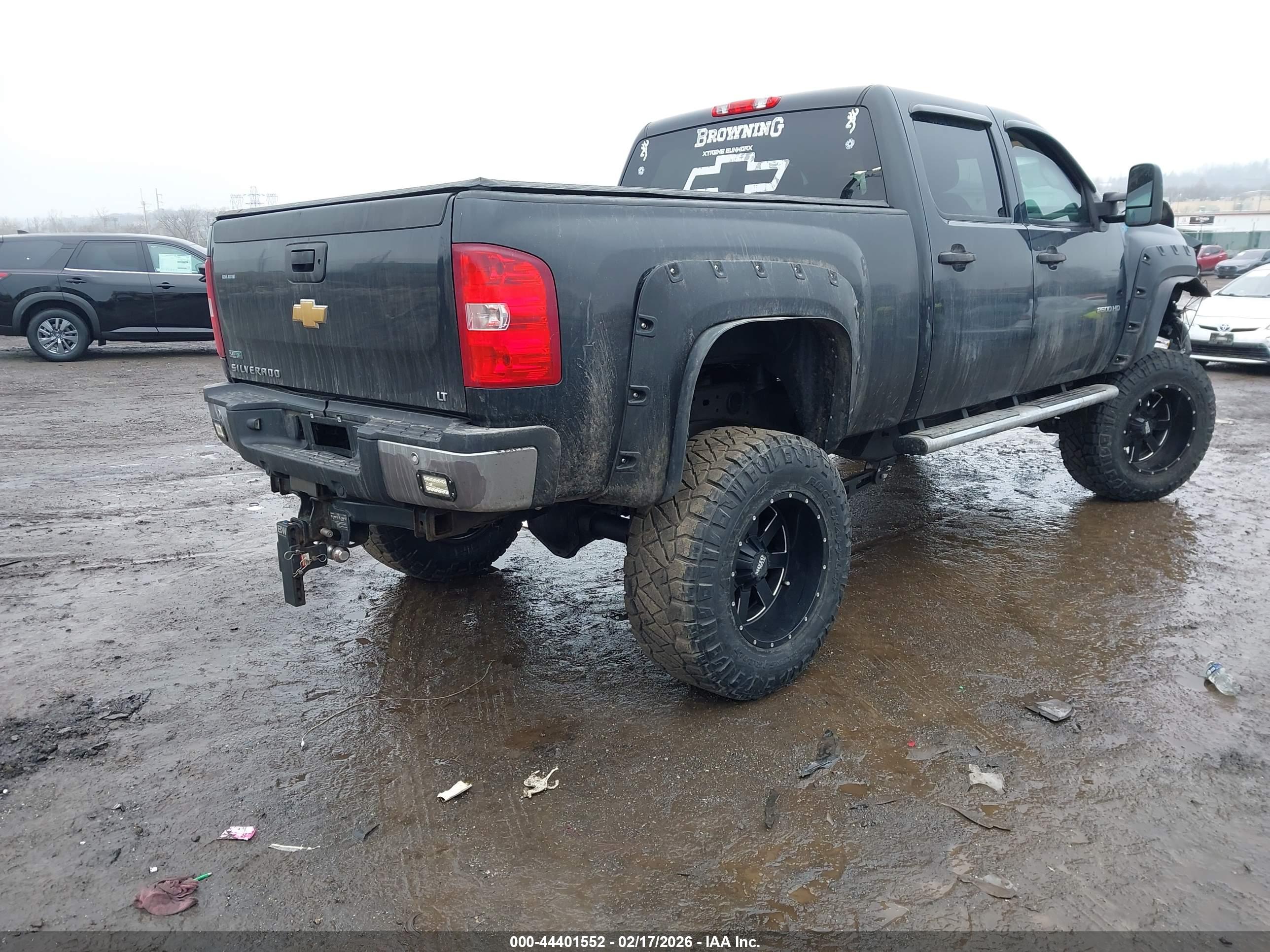 CHEVROLET SILVERADO image 4