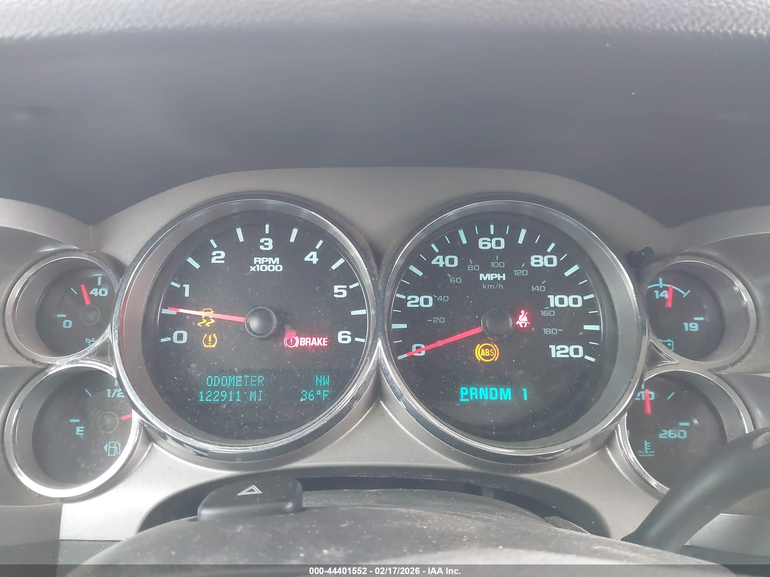 CHEVROLET SILVERADO image 7