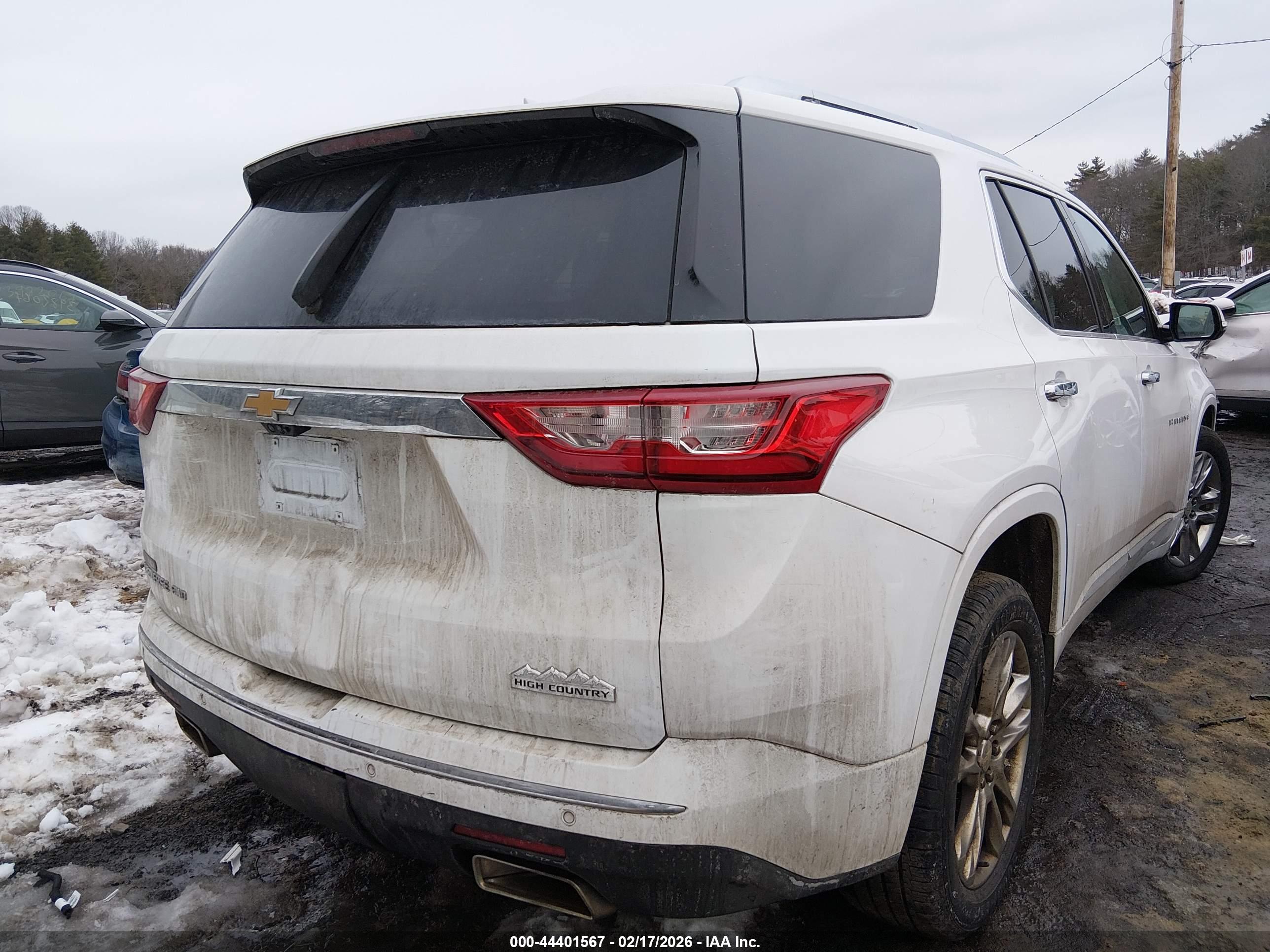 CHEVROLET TRAVERSE image 4