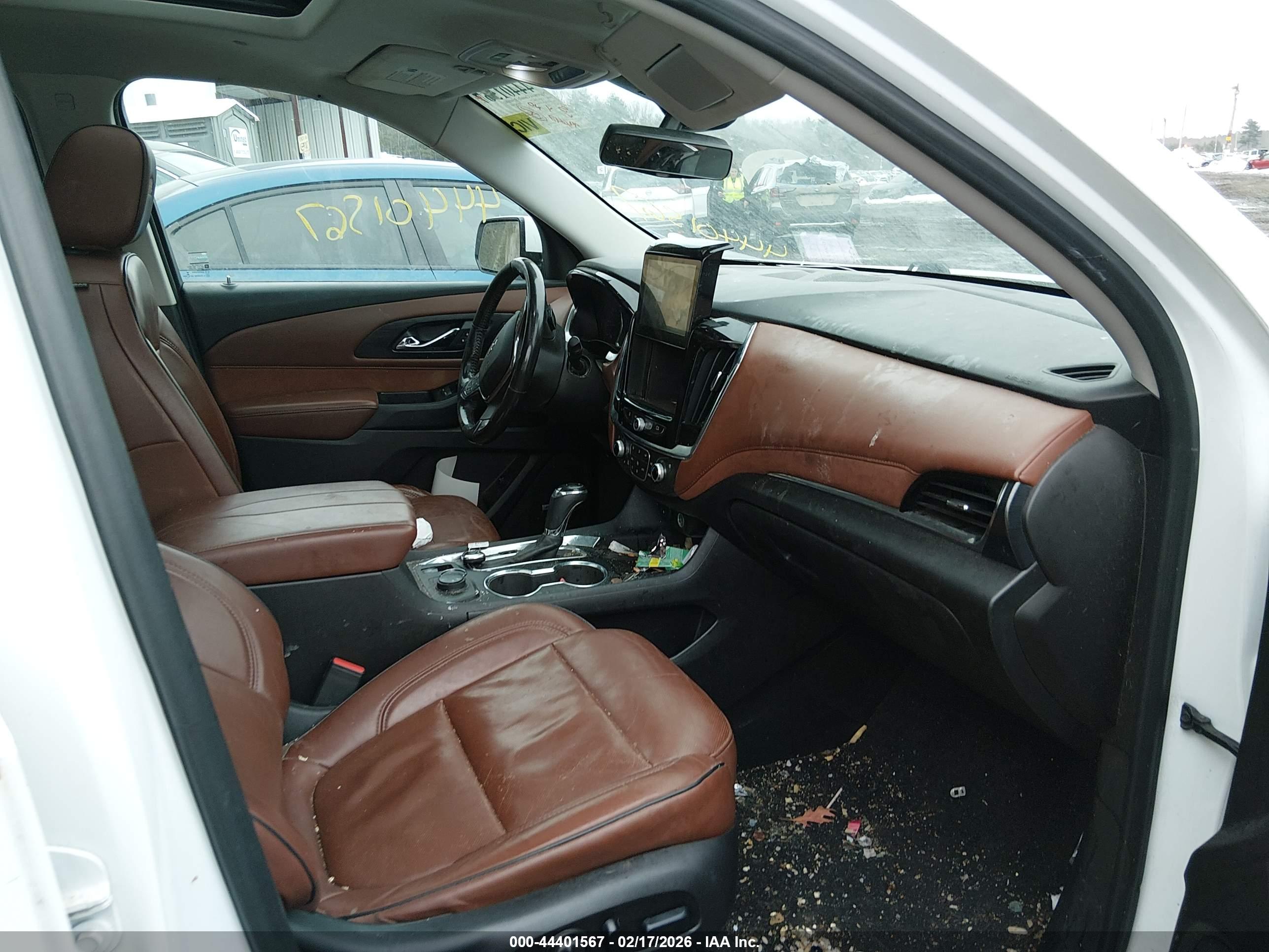 CHEVROLET TRAVERSE image 5