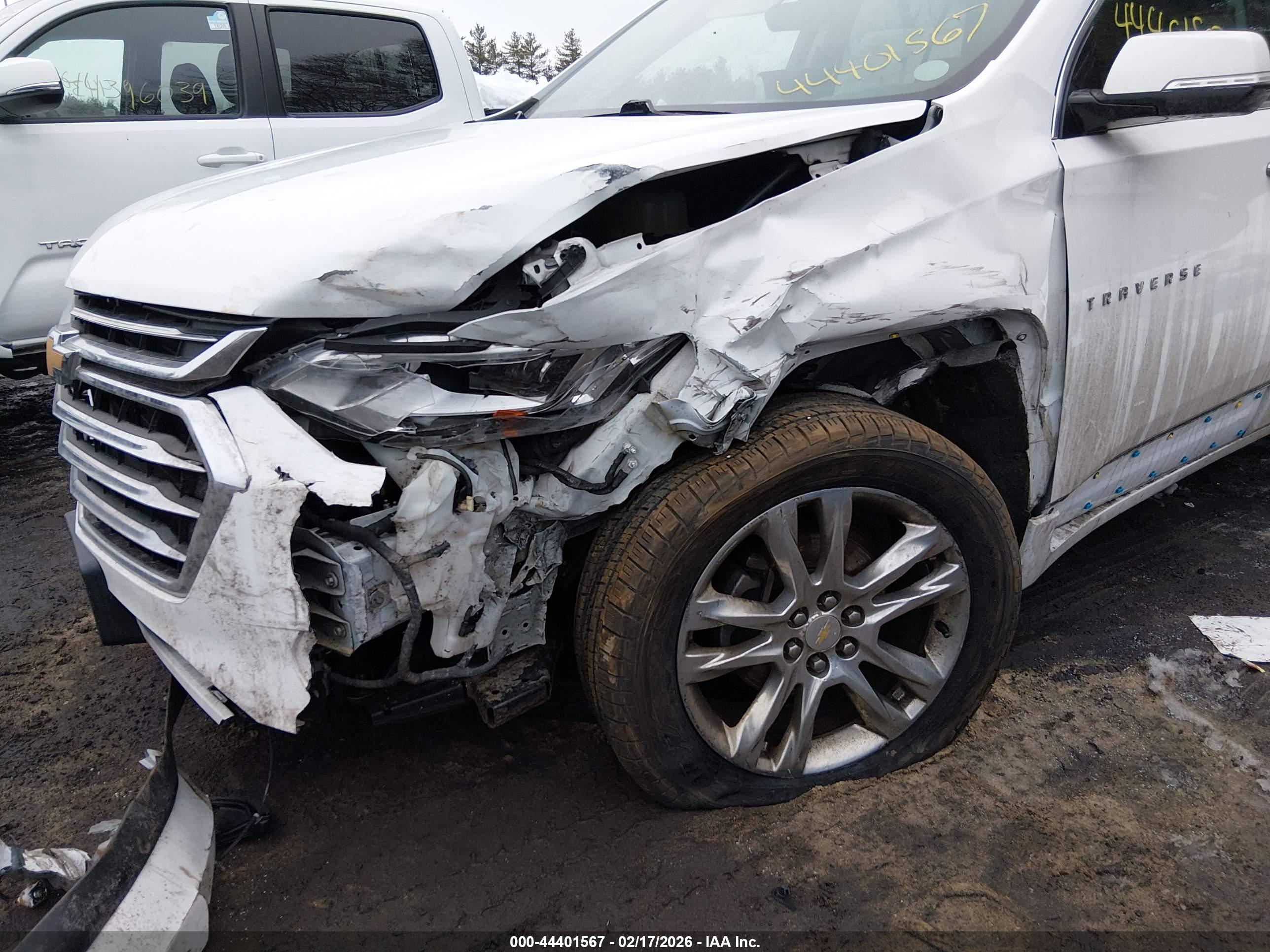 CHEVROLET TRAVERSE image 6