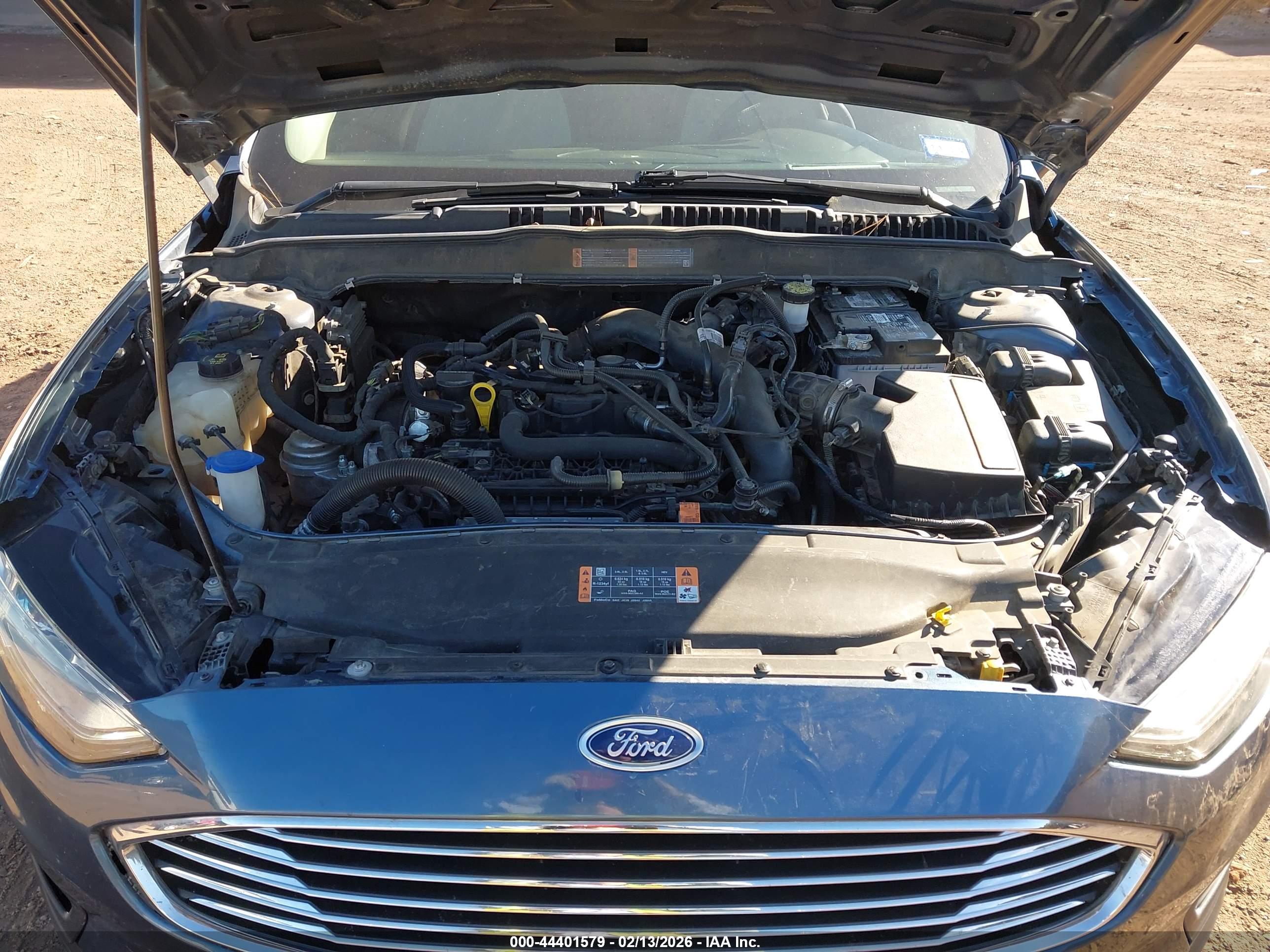 FORD FUSION image 10