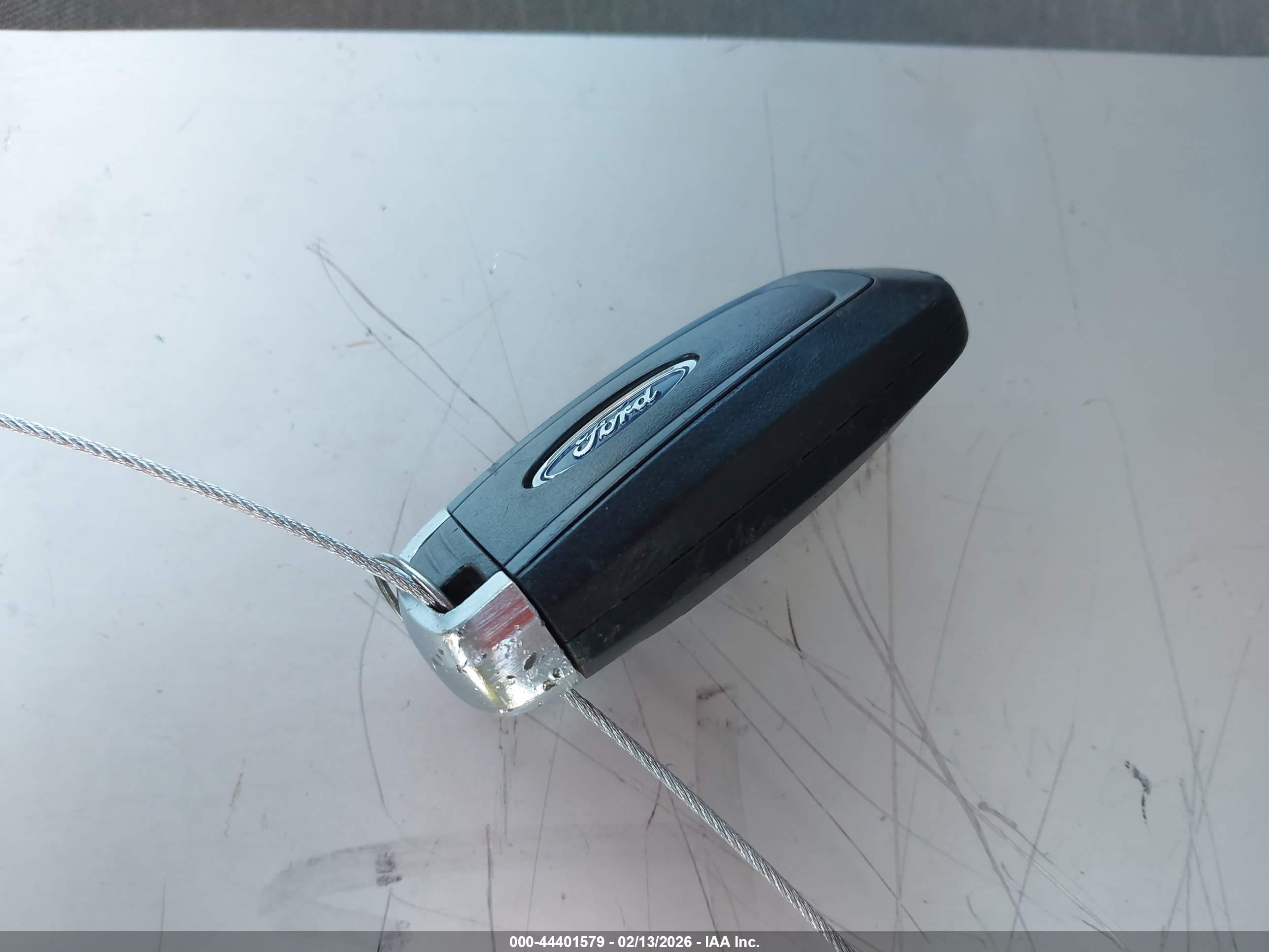 FORD FUSION image 11