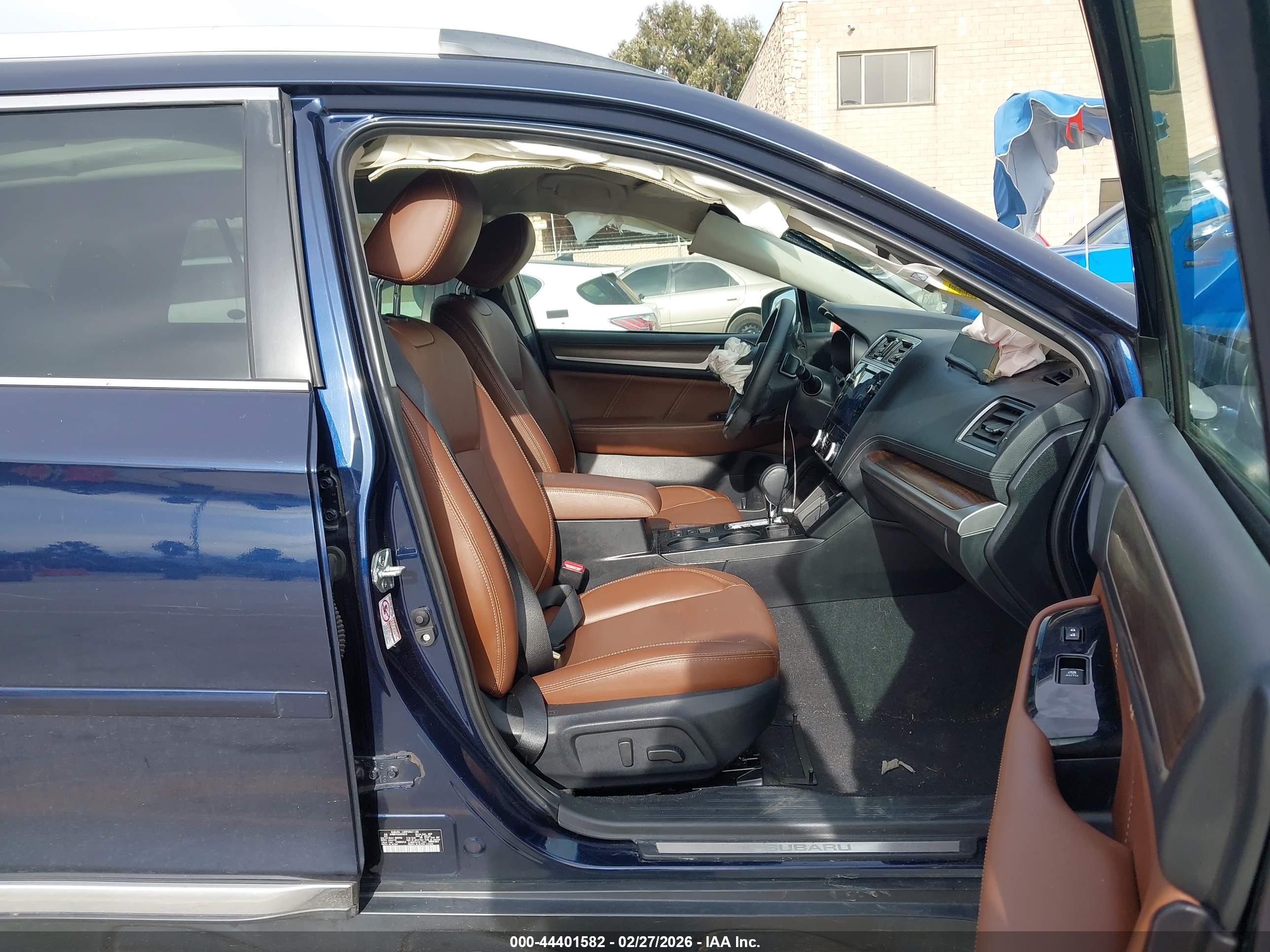 SUBARU OUTBACK image 5