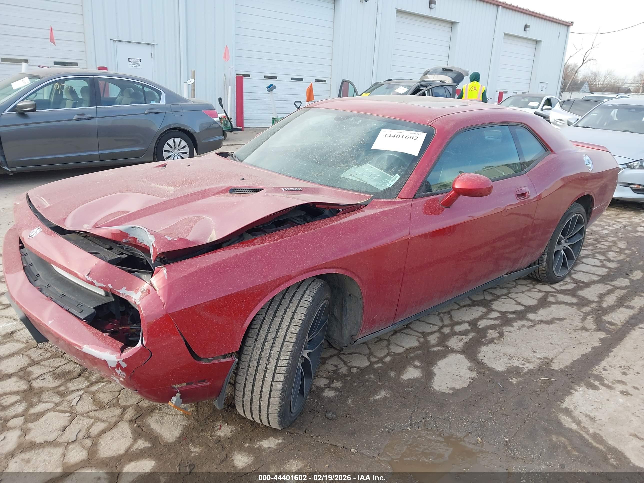 DODGE CHALLENGER image 2