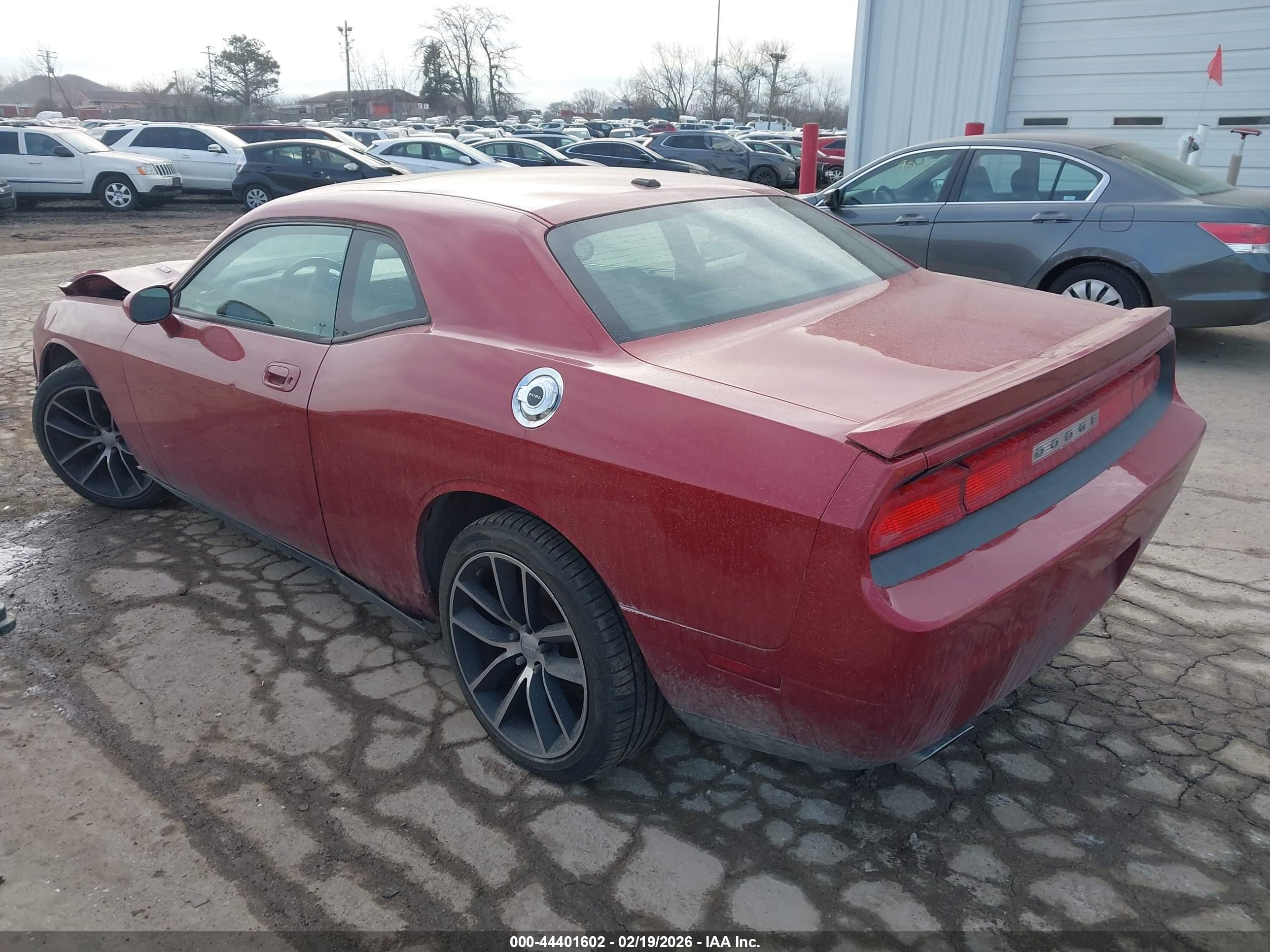 DODGE CHALLENGER image 3
