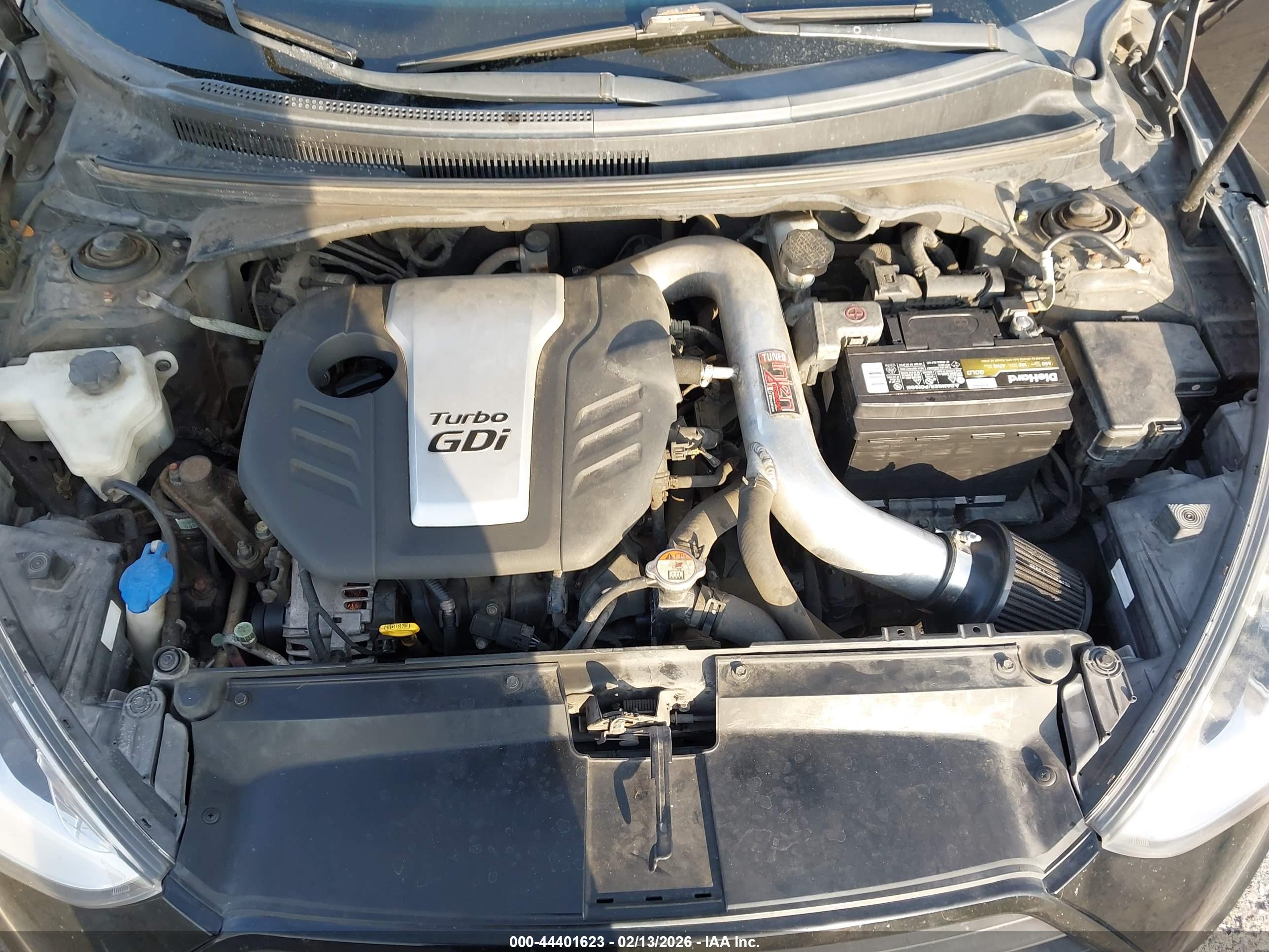 HYUNDAI VELOSTER image 10