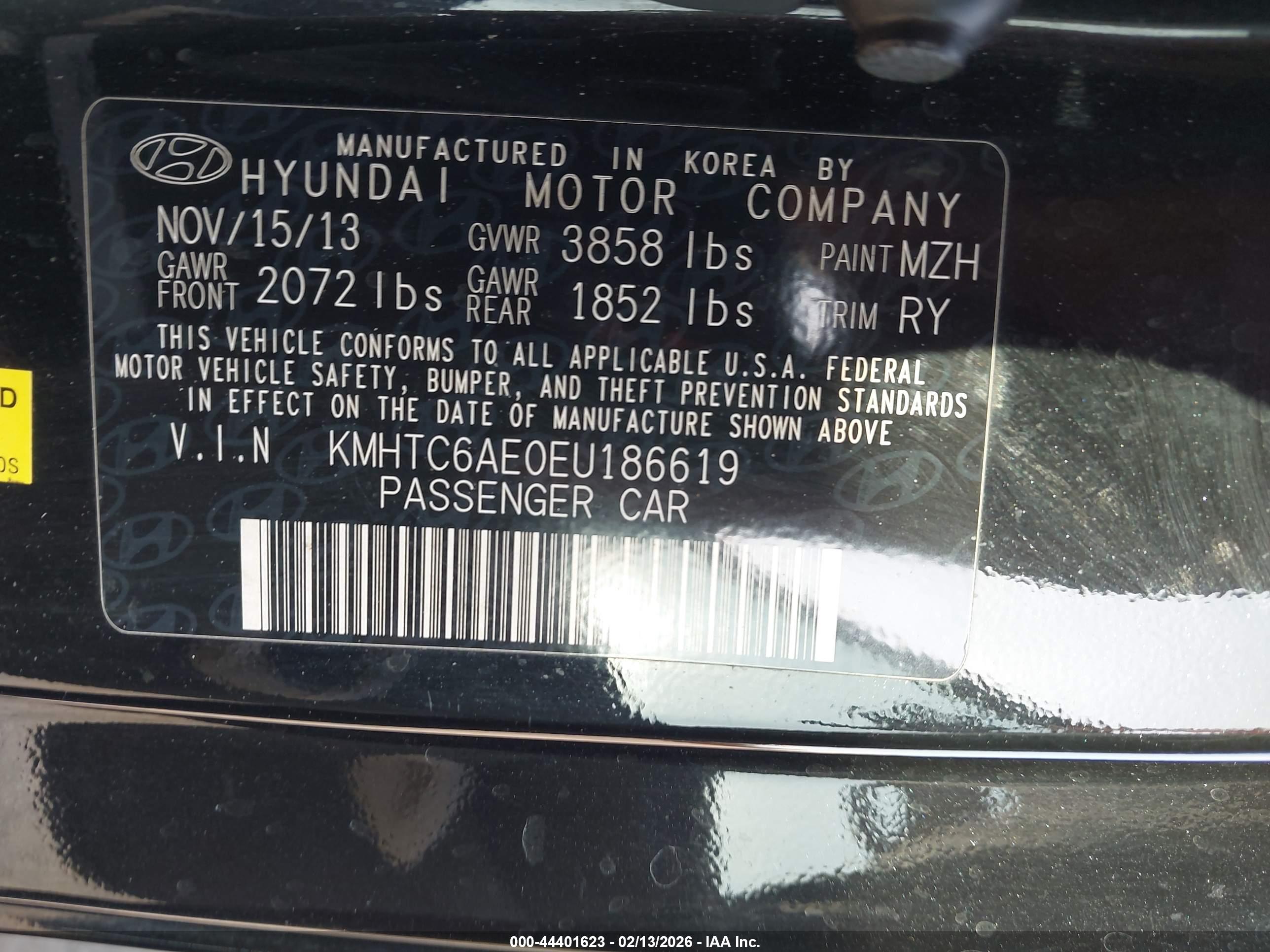 HYUNDAI VELOSTER image 9