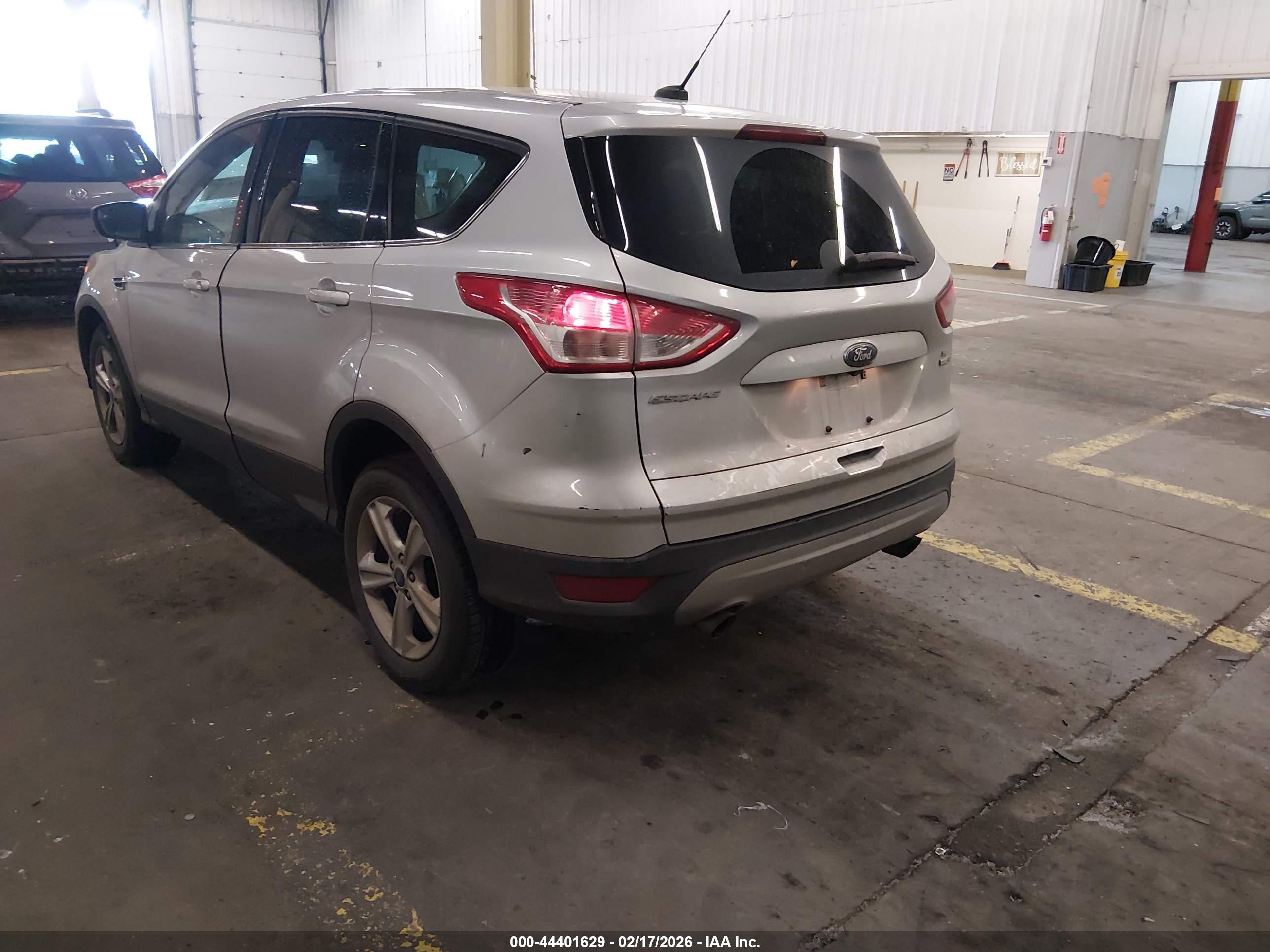 FORD ESCAPE image 3