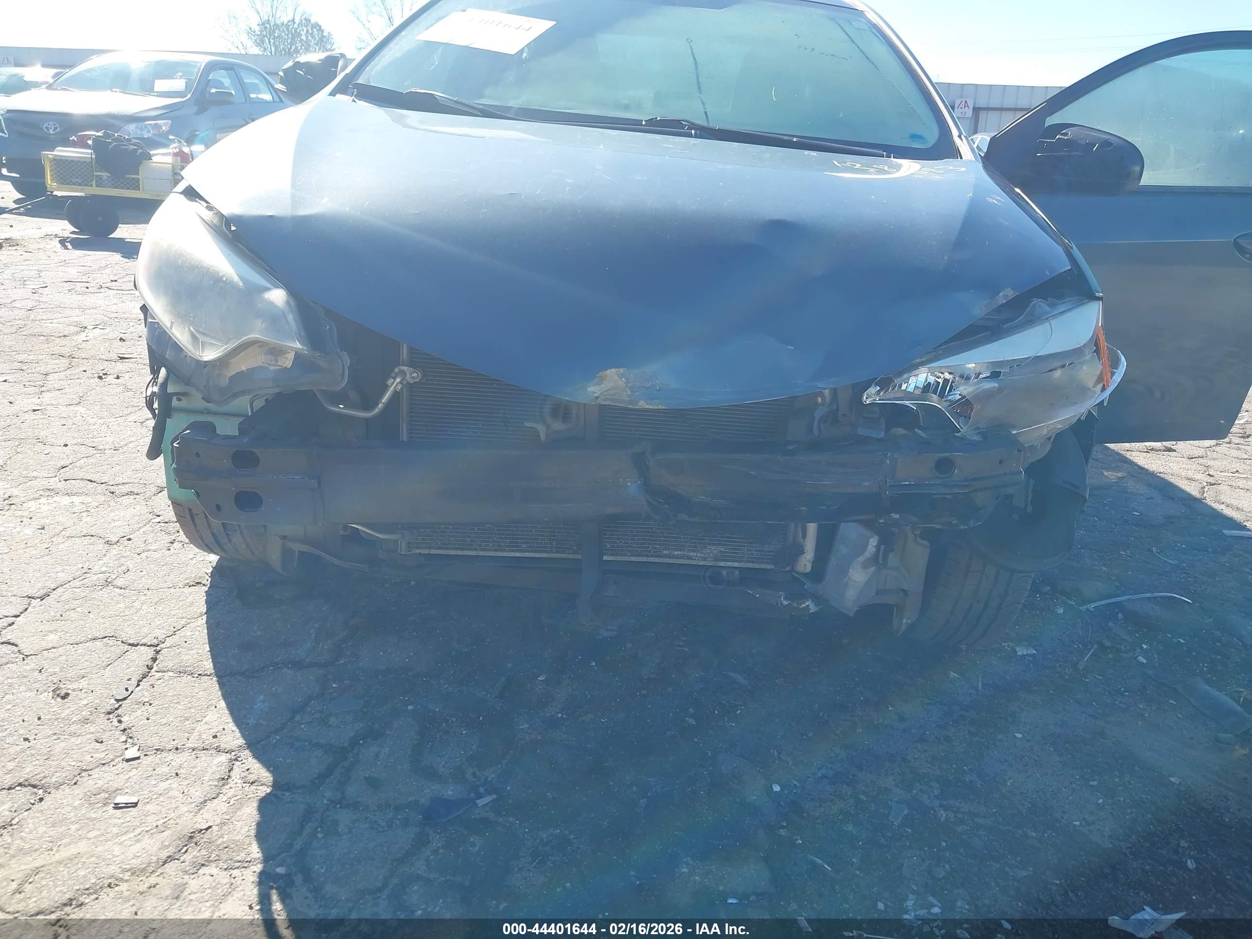 TOYOTA COROLLA image 6