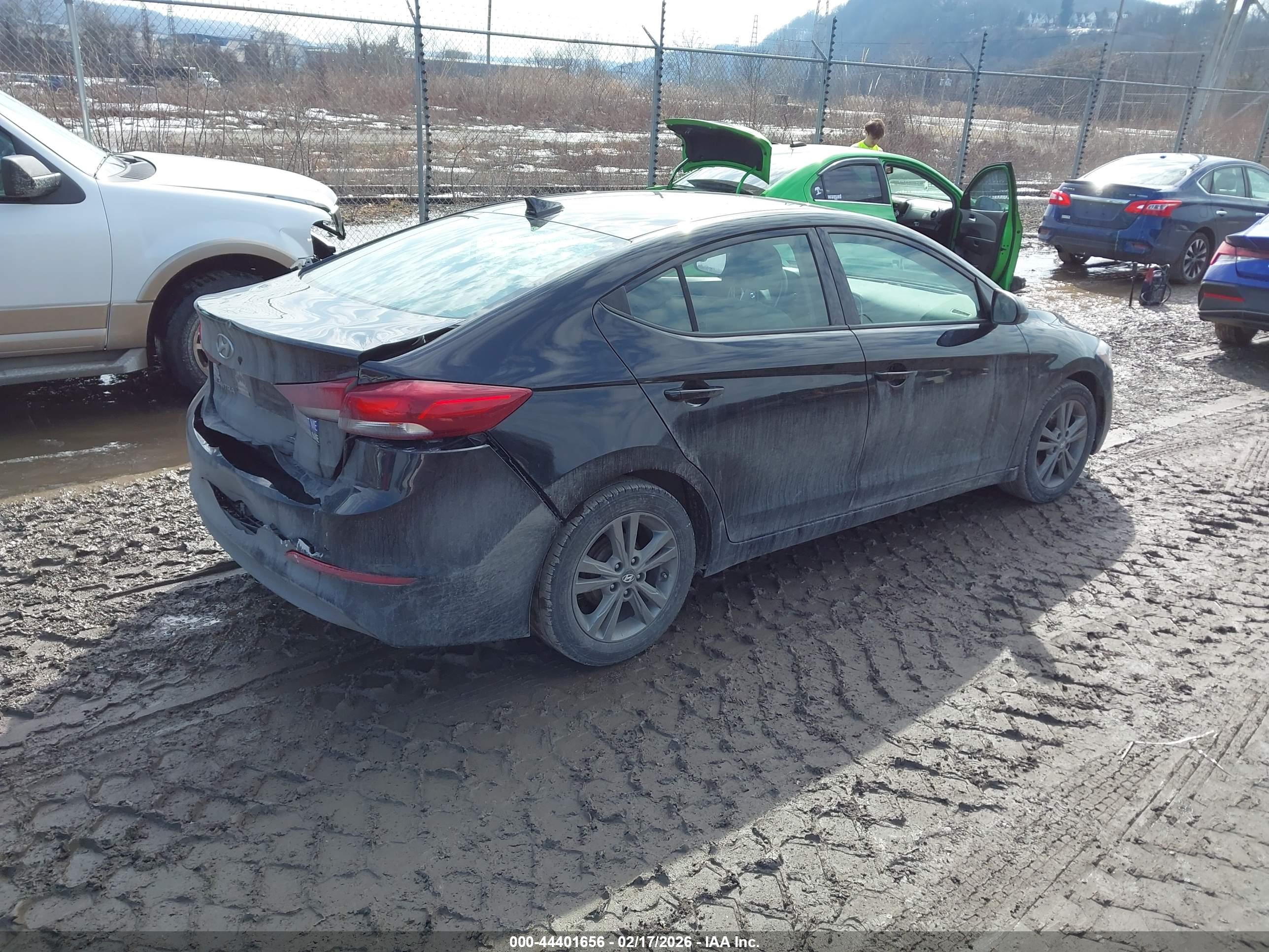 HYUNDAI ELANTRA image 4