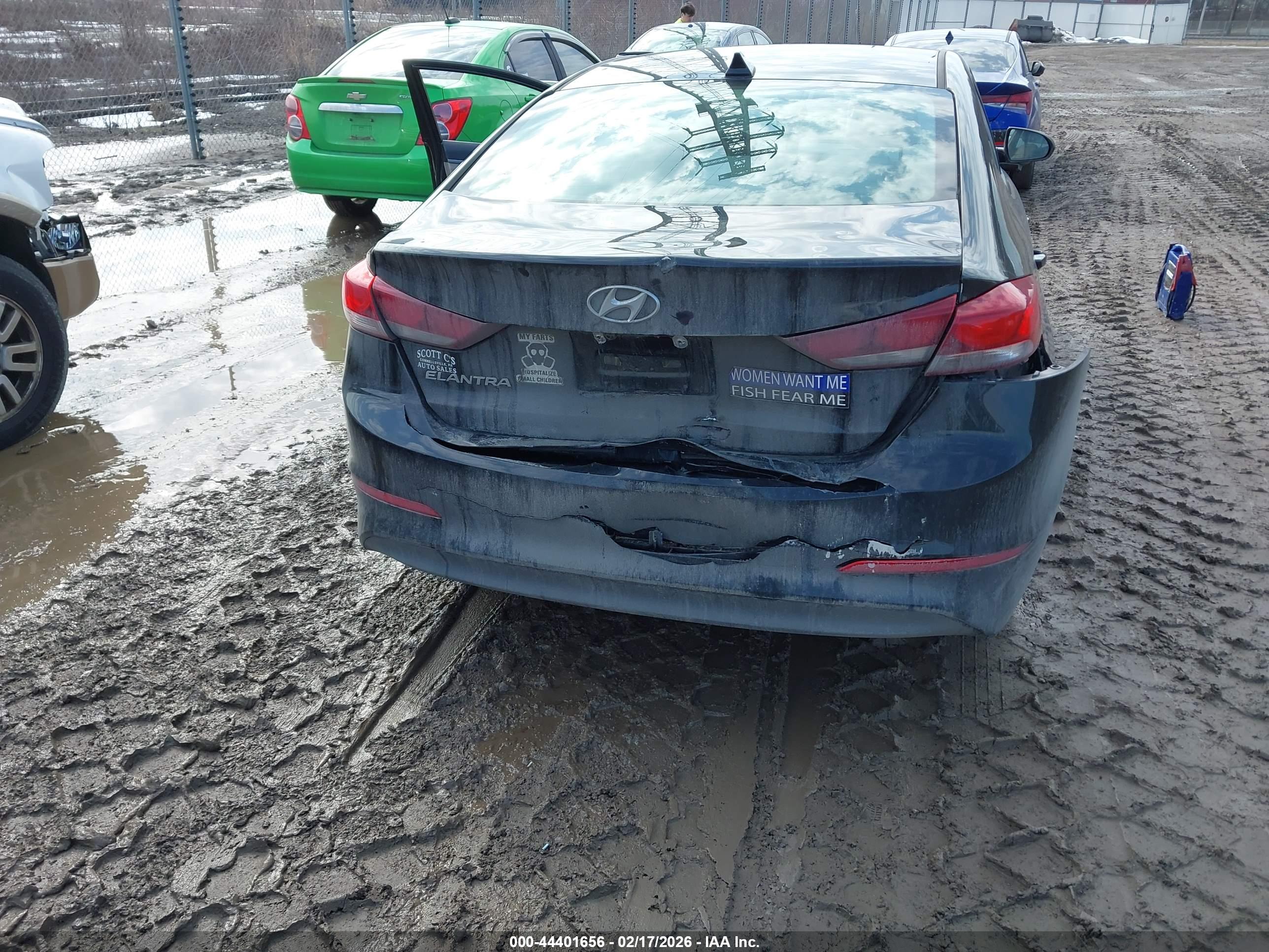 HYUNDAI ELANTRA image 6