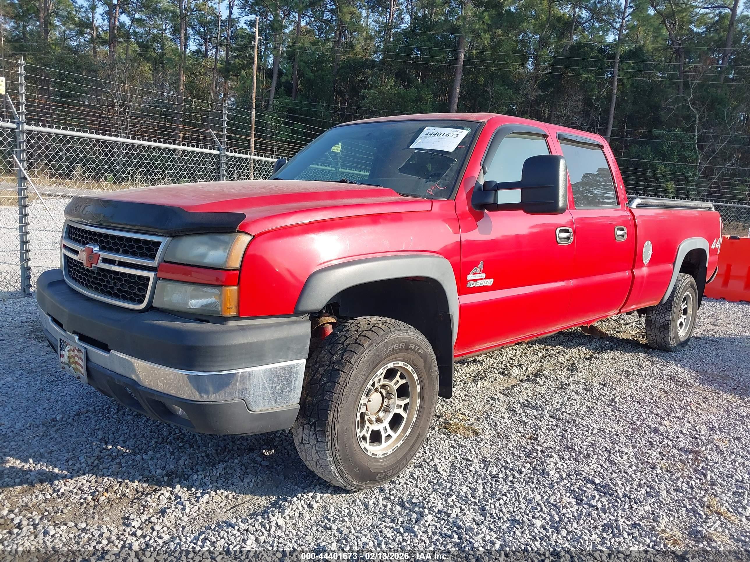 CHEVROLET SILVERADO image 6