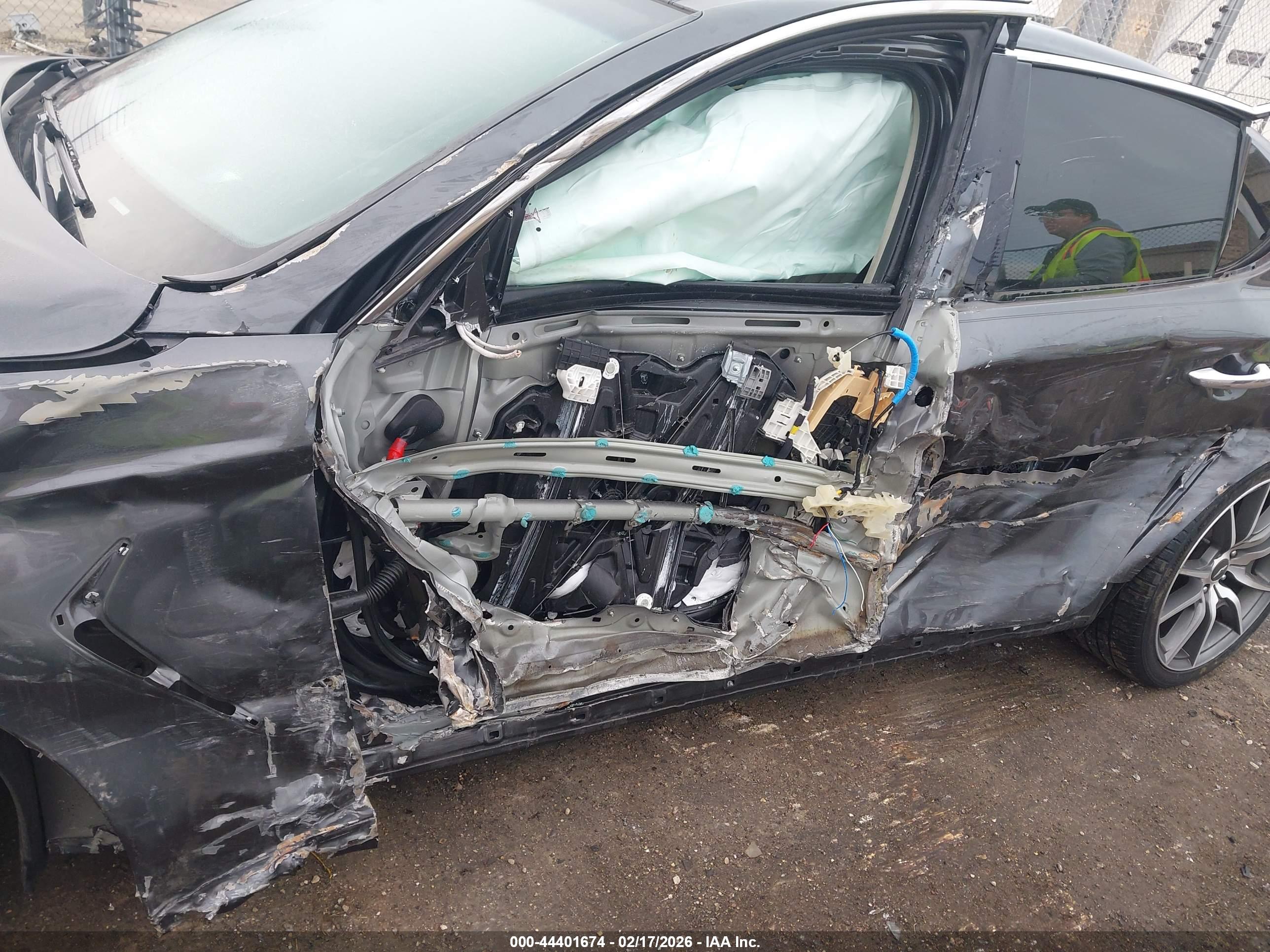 GENESIS G70 image 6