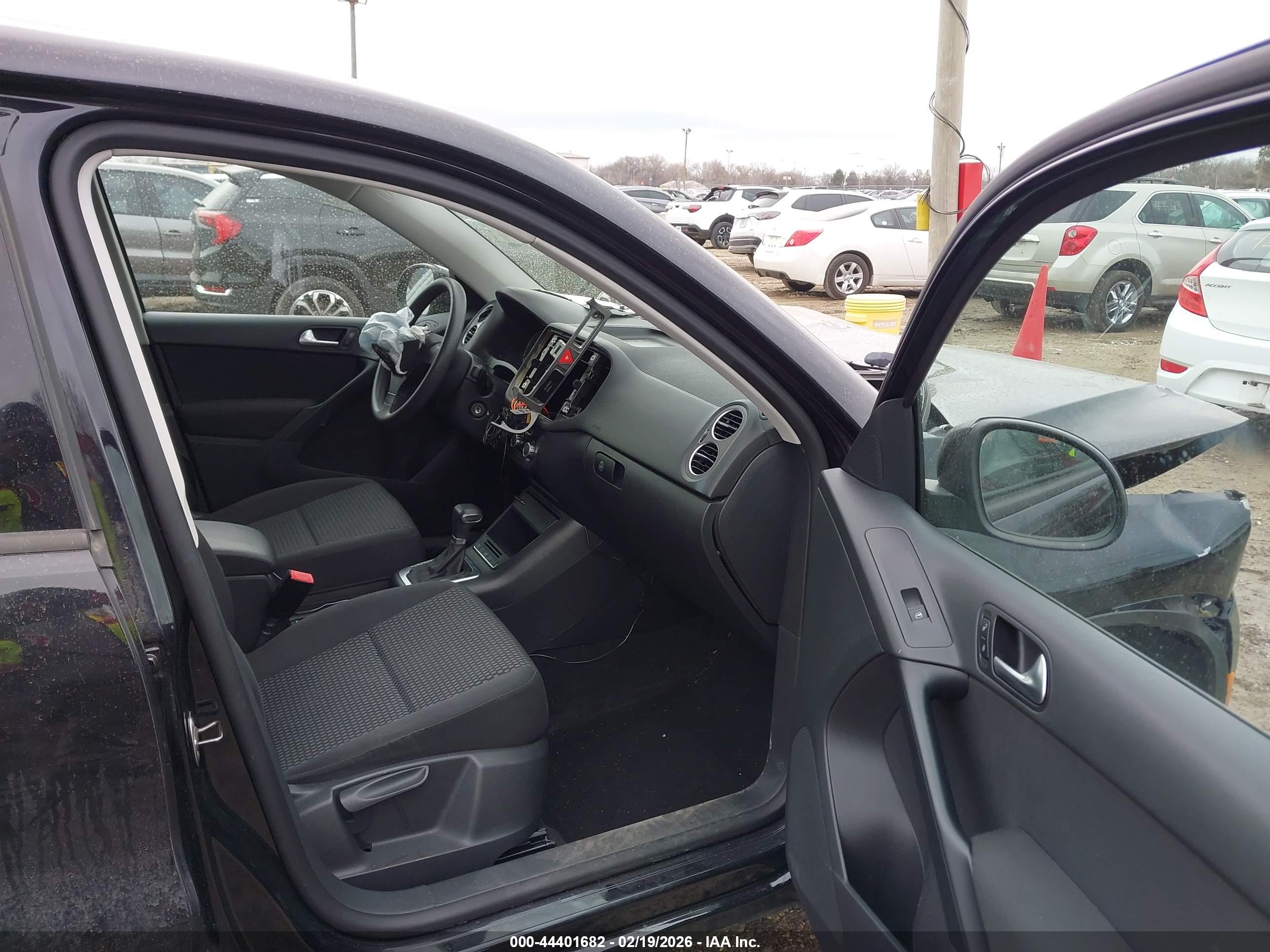 VOLKSWAGEN TIGUAN image 5