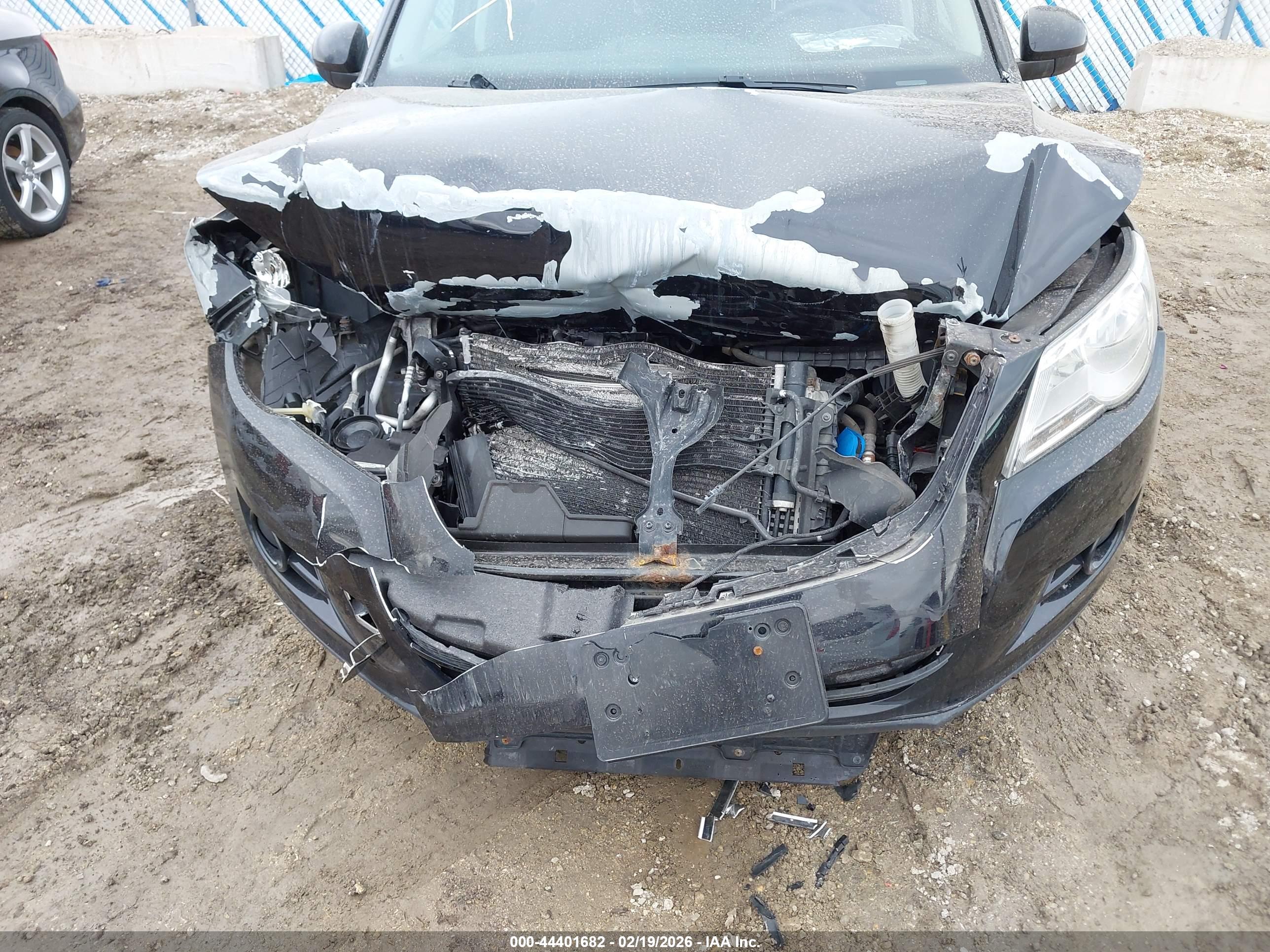 VOLKSWAGEN TIGUAN image 6