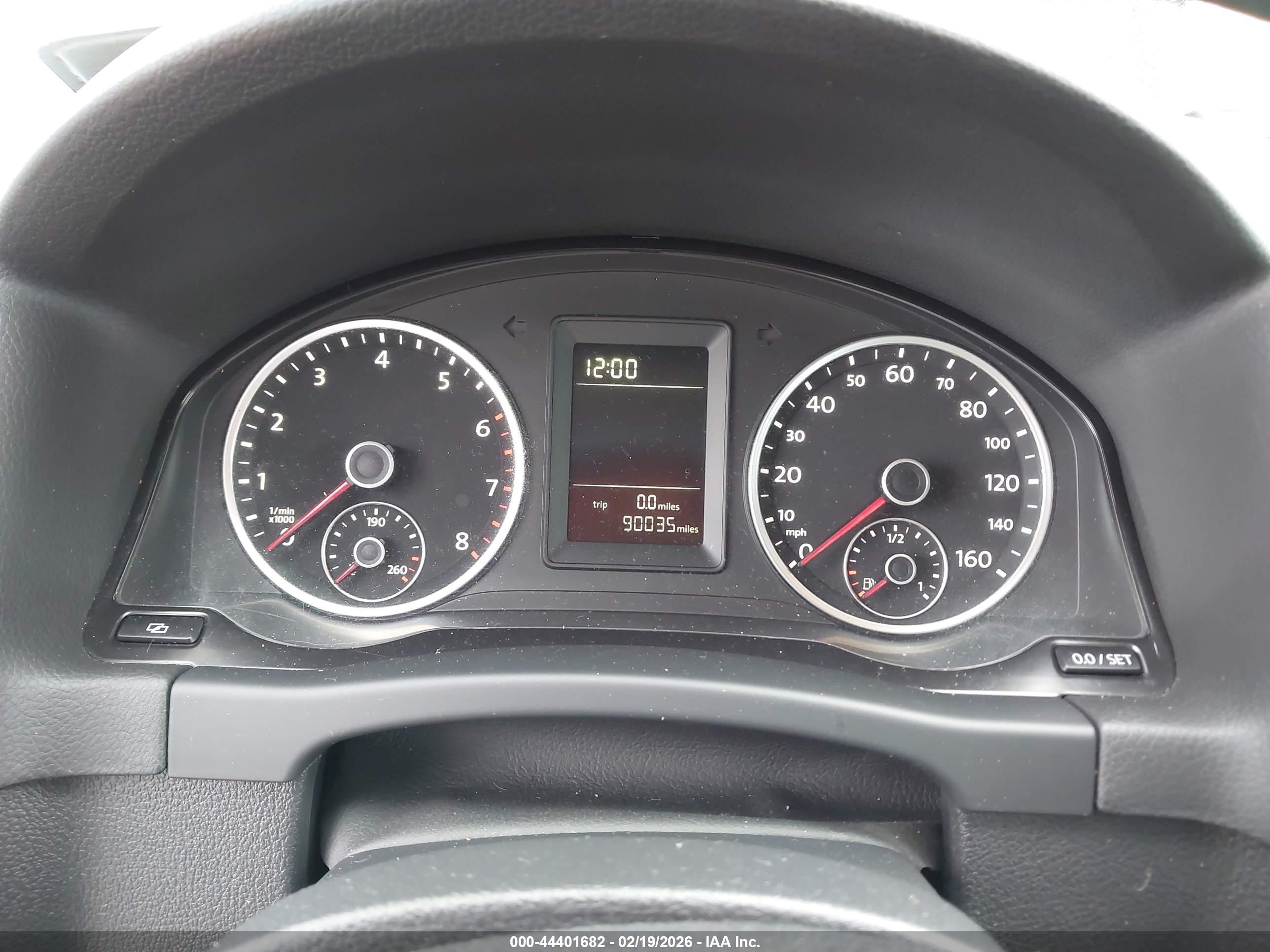 VOLKSWAGEN TIGUAN image 7