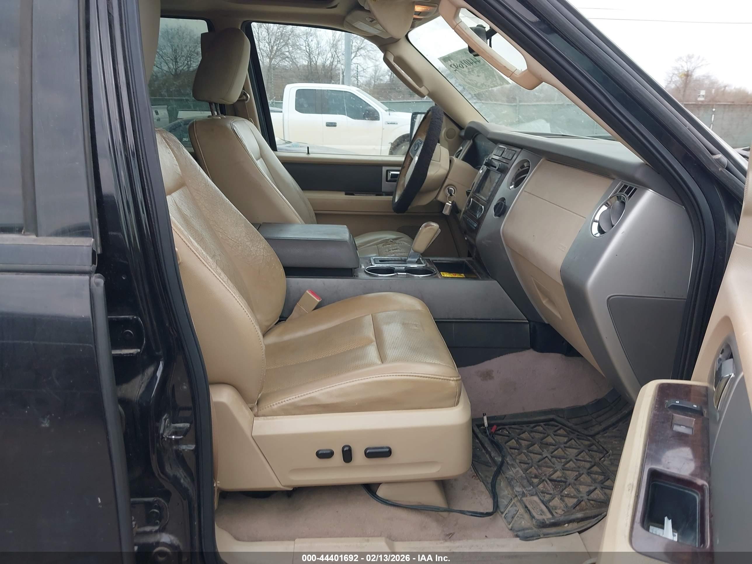 FORD EXPEDITION image 5