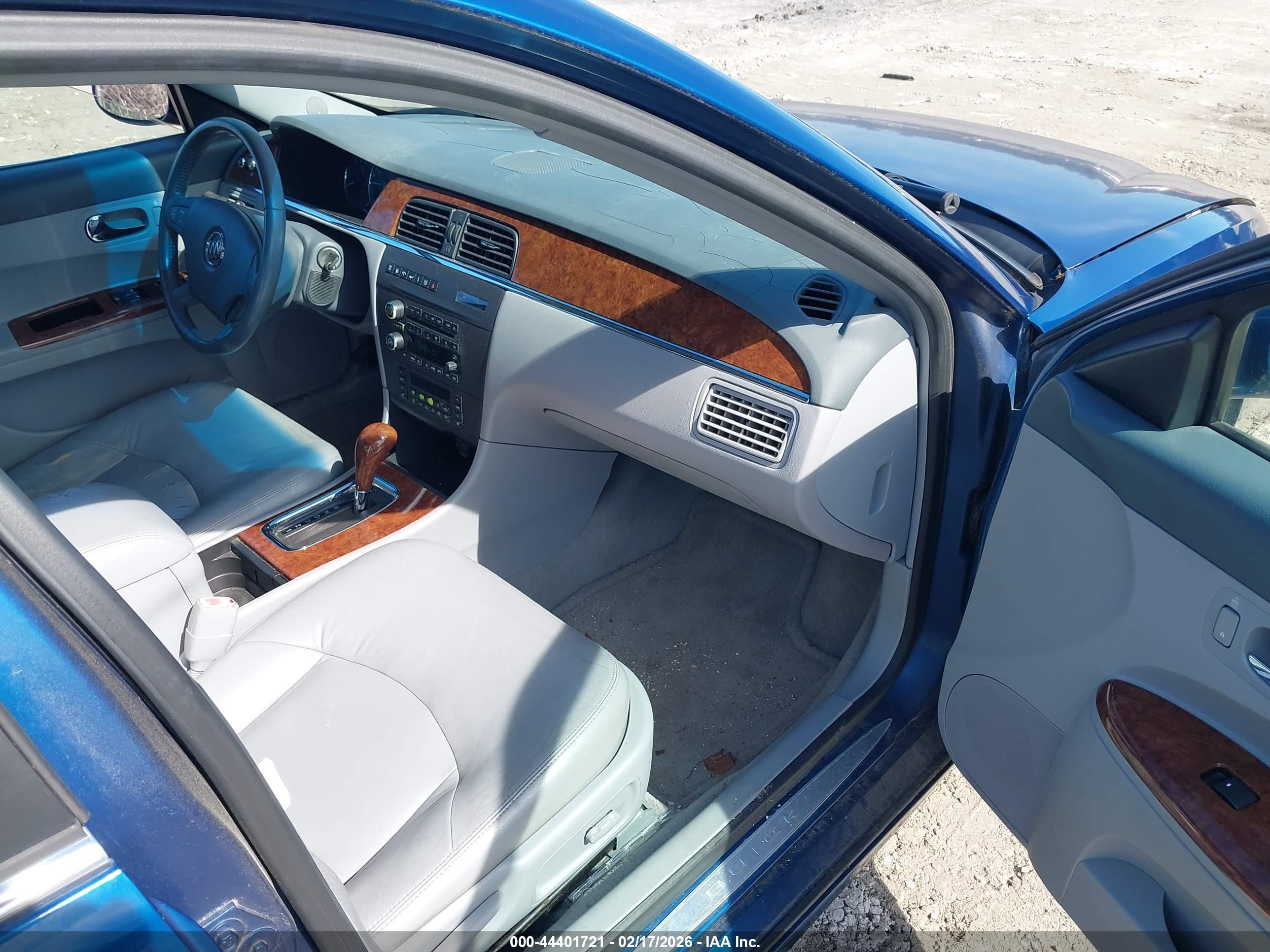 BUICK LACROSSE image 5