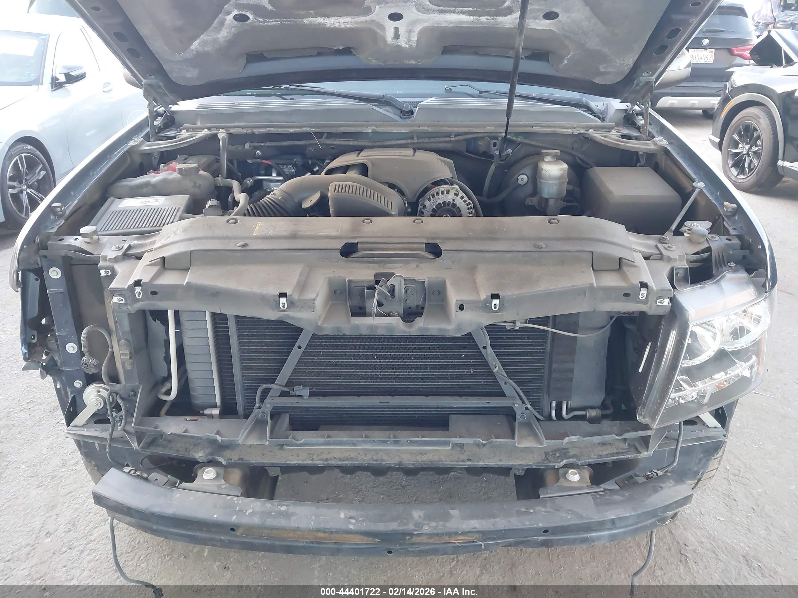 CHEVROLET TAHOE image 10