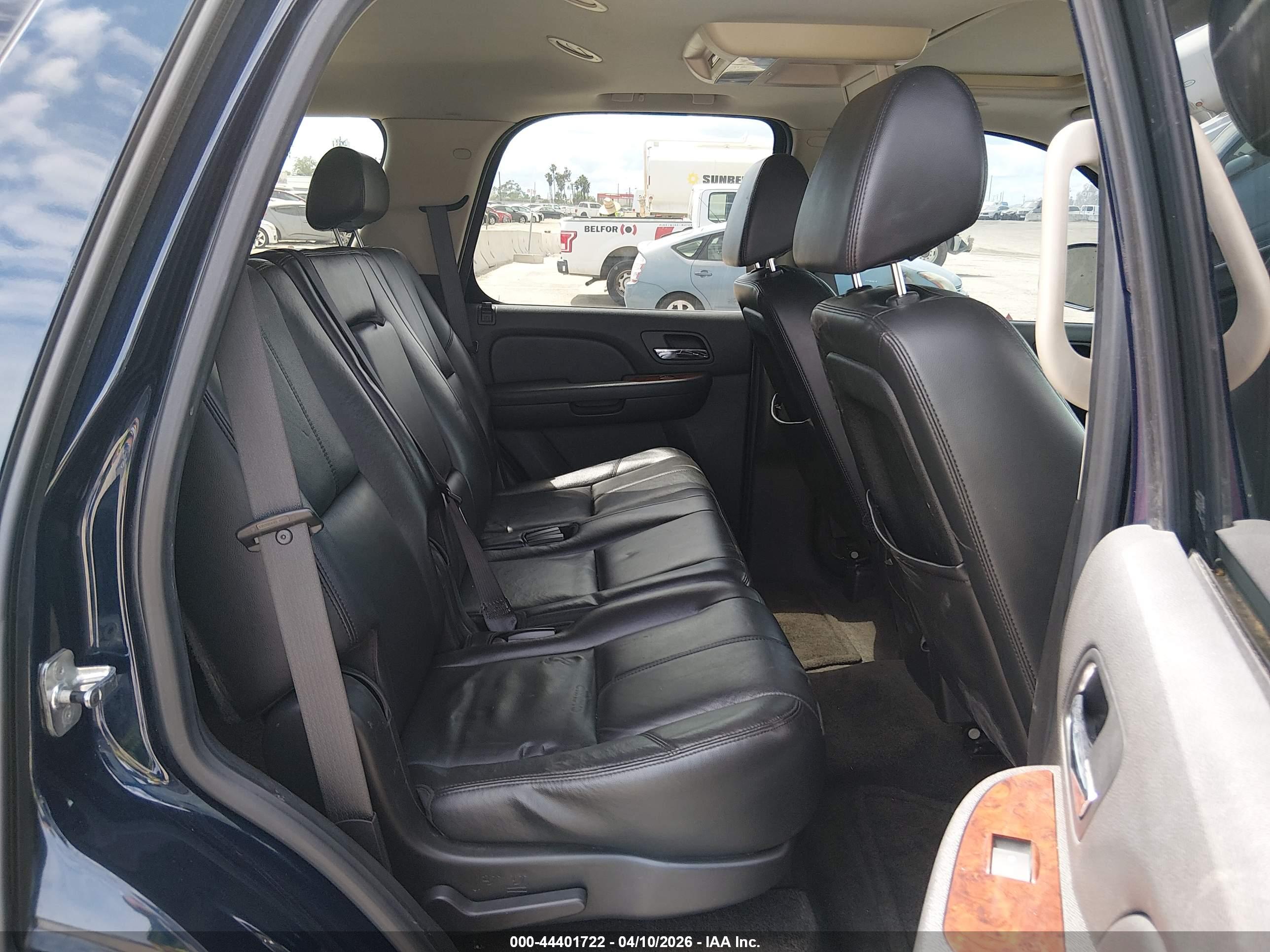 CHEVROLET TAHOE image 8
