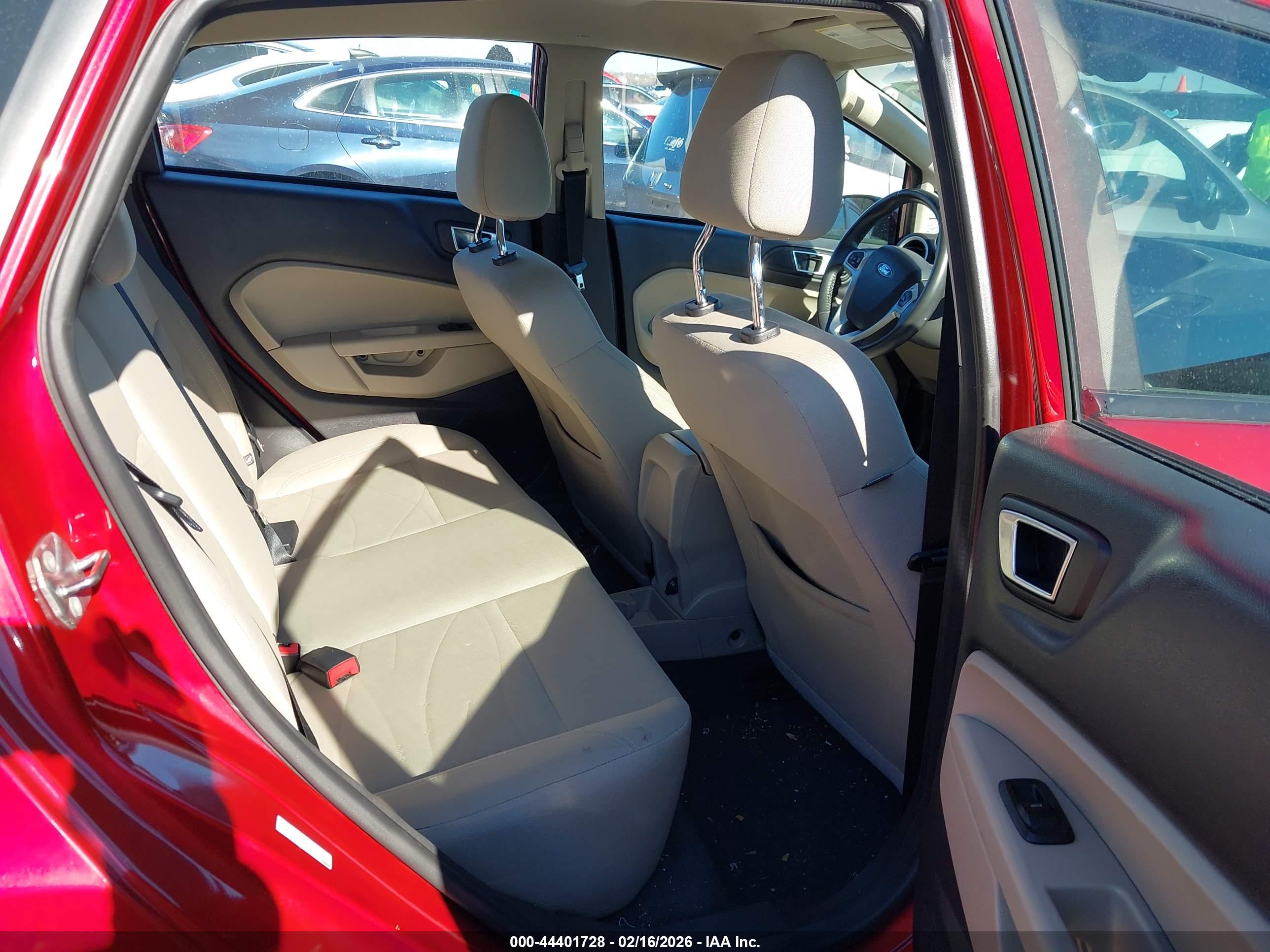 FORD FIESTA image 8