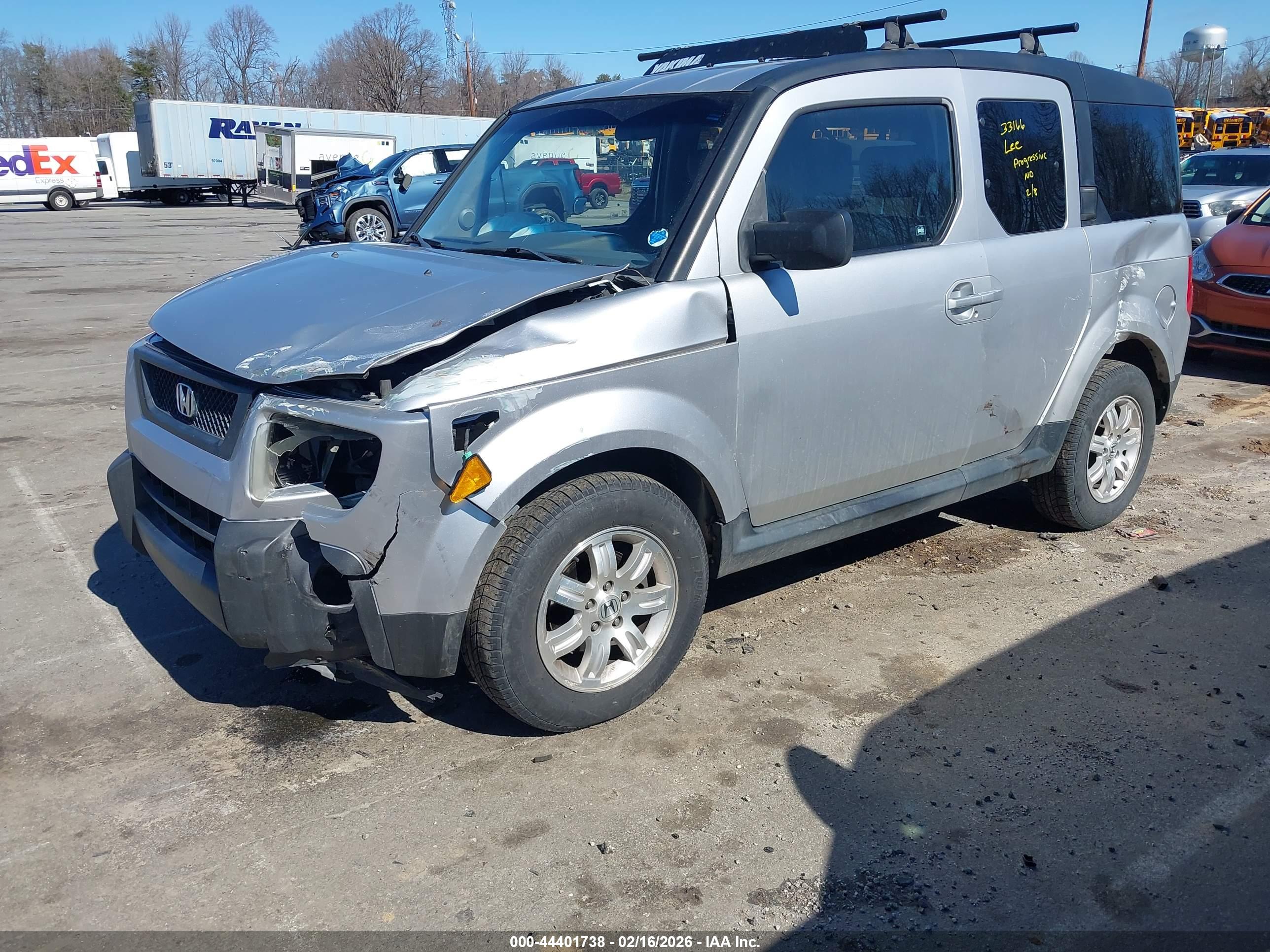 HONDA ELEMENT image 2