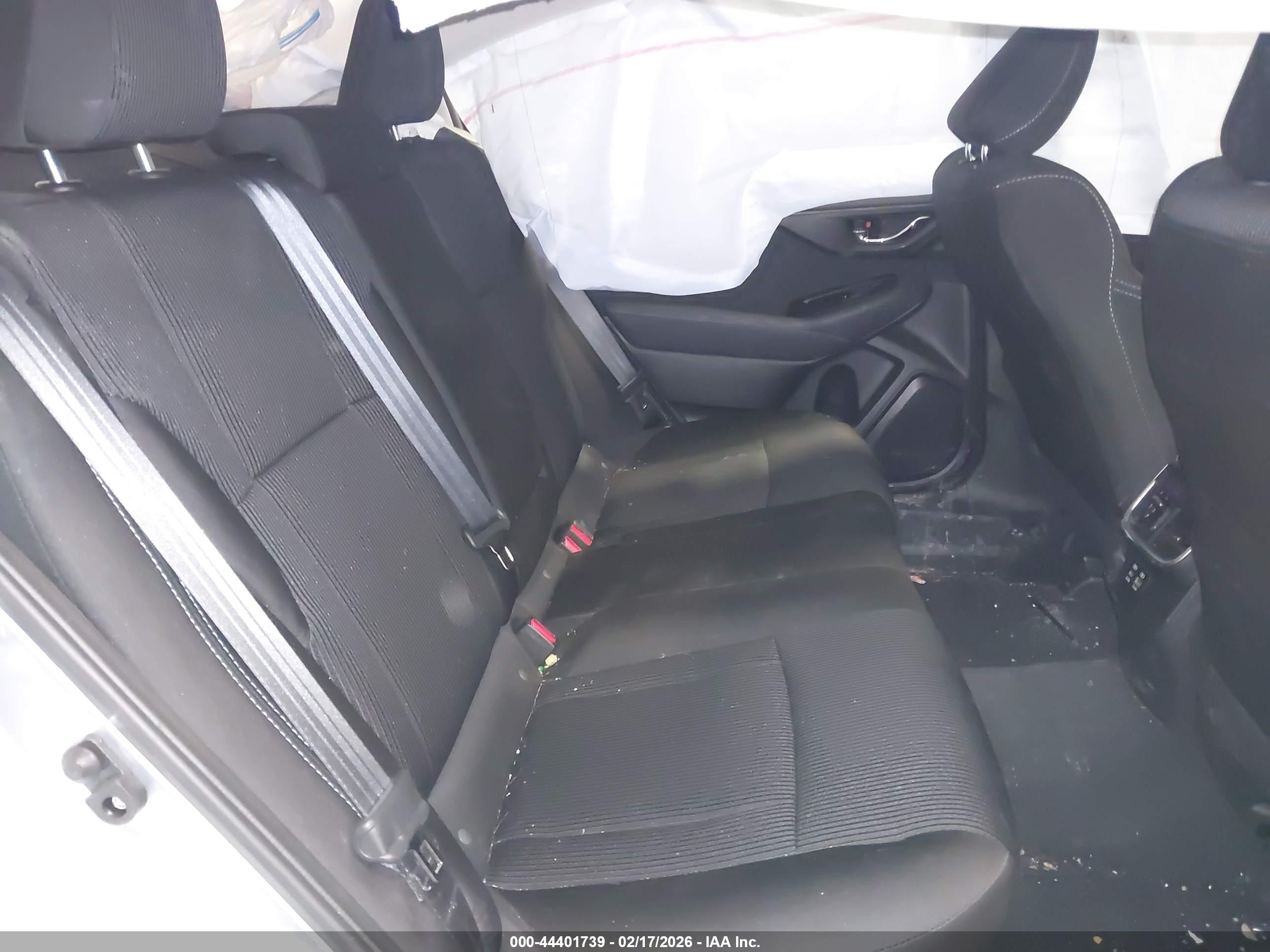 SUBARU LEGACY image 8