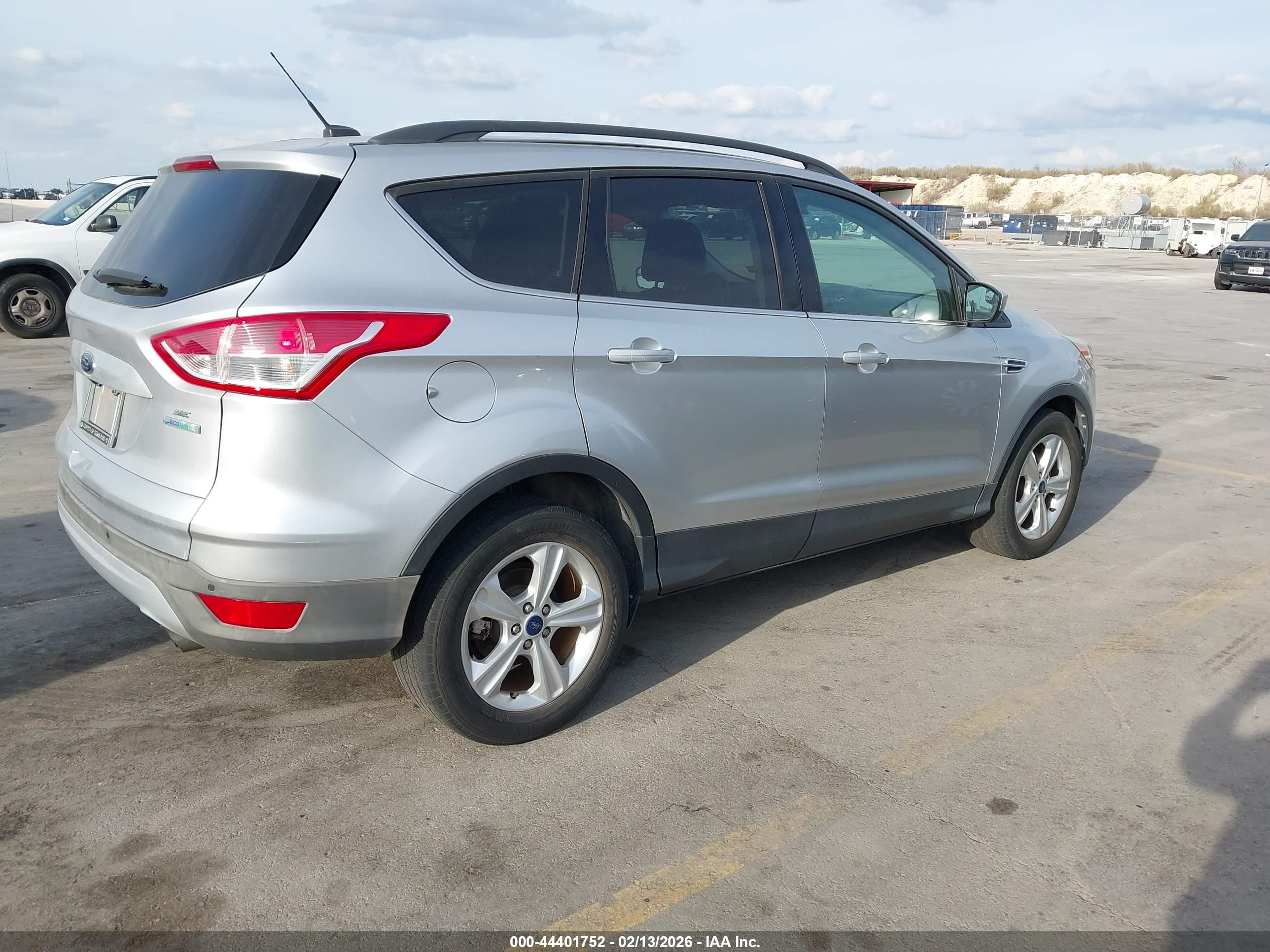 FORD ESCAPE image 4