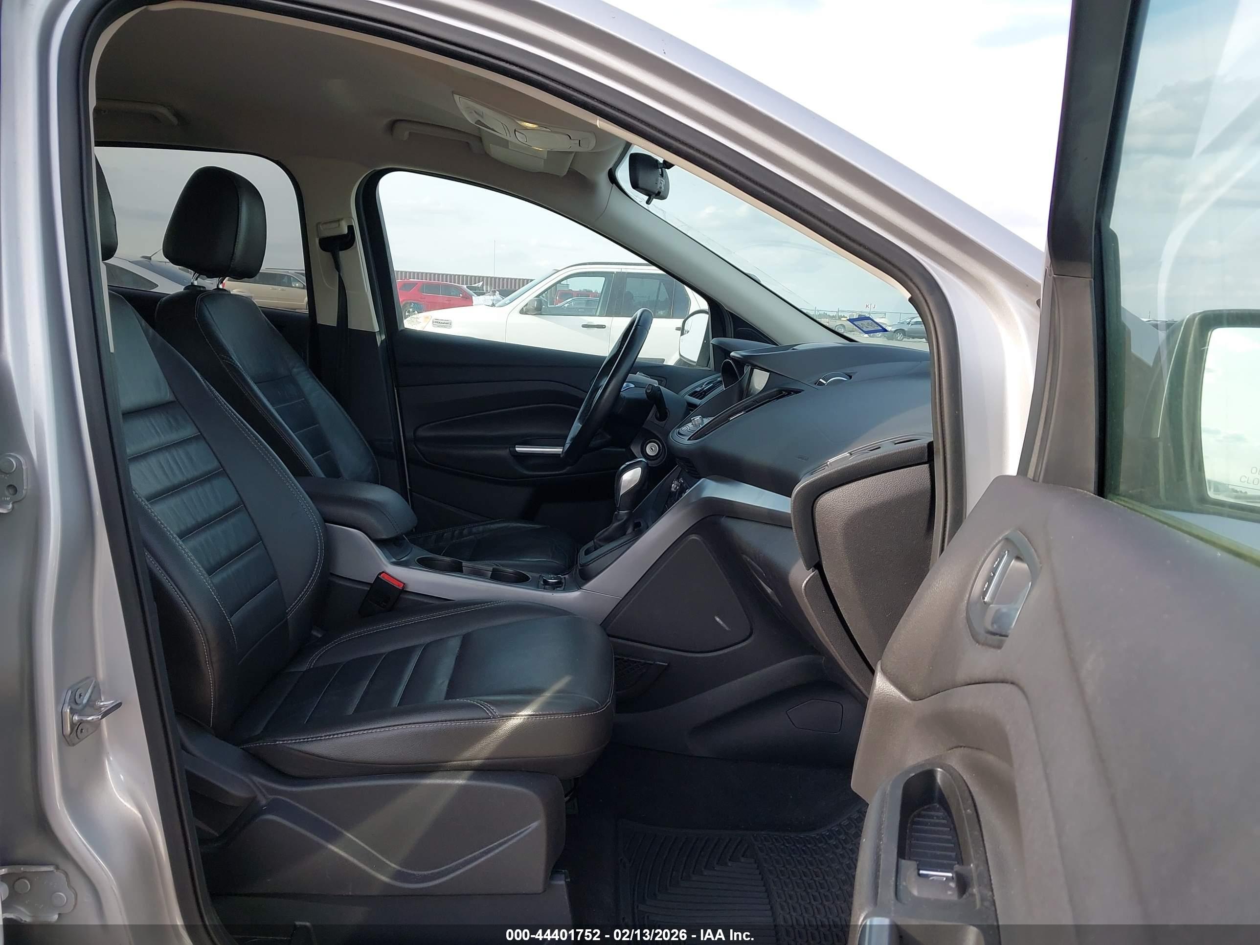 FORD ESCAPE image 5