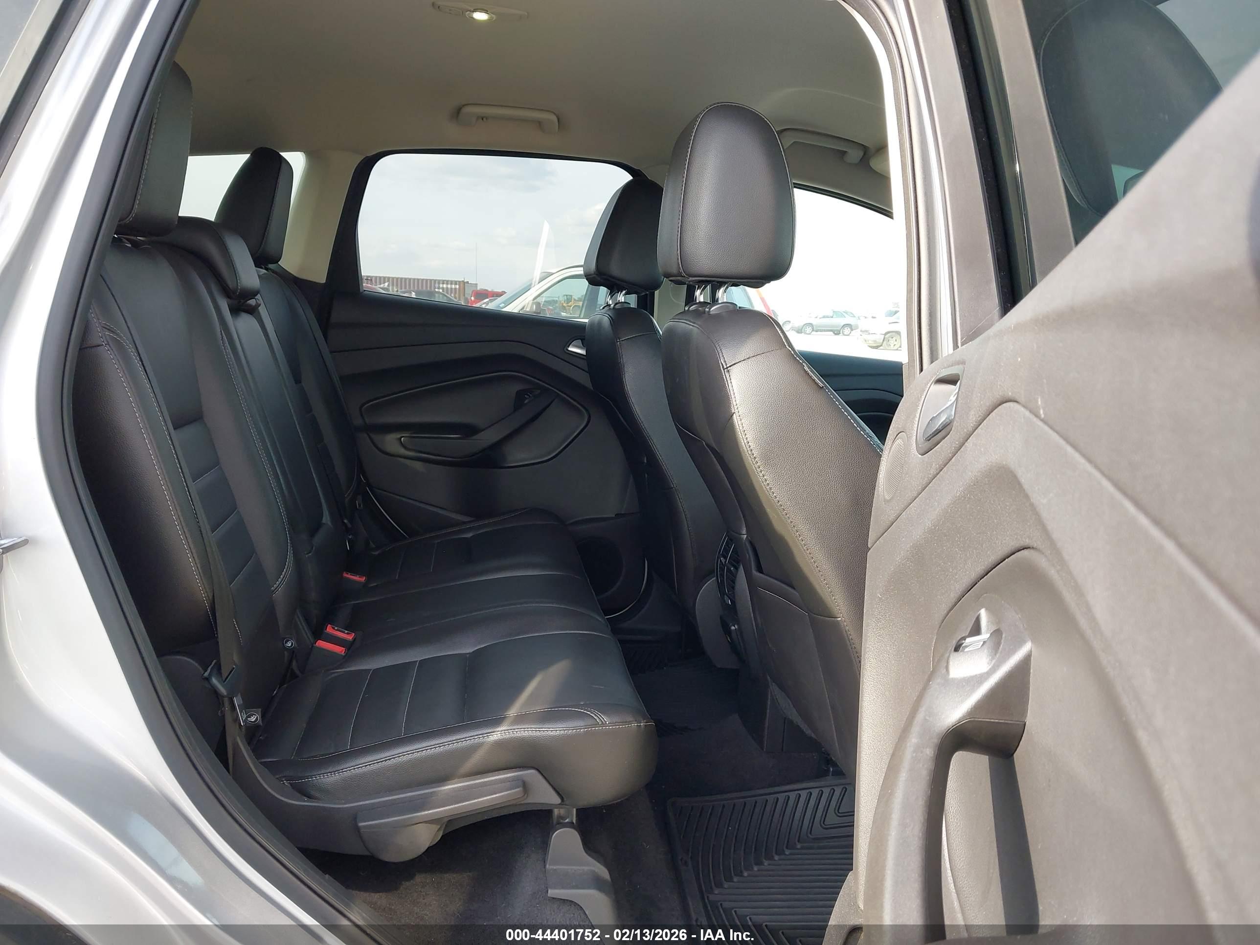 FORD ESCAPE image 8