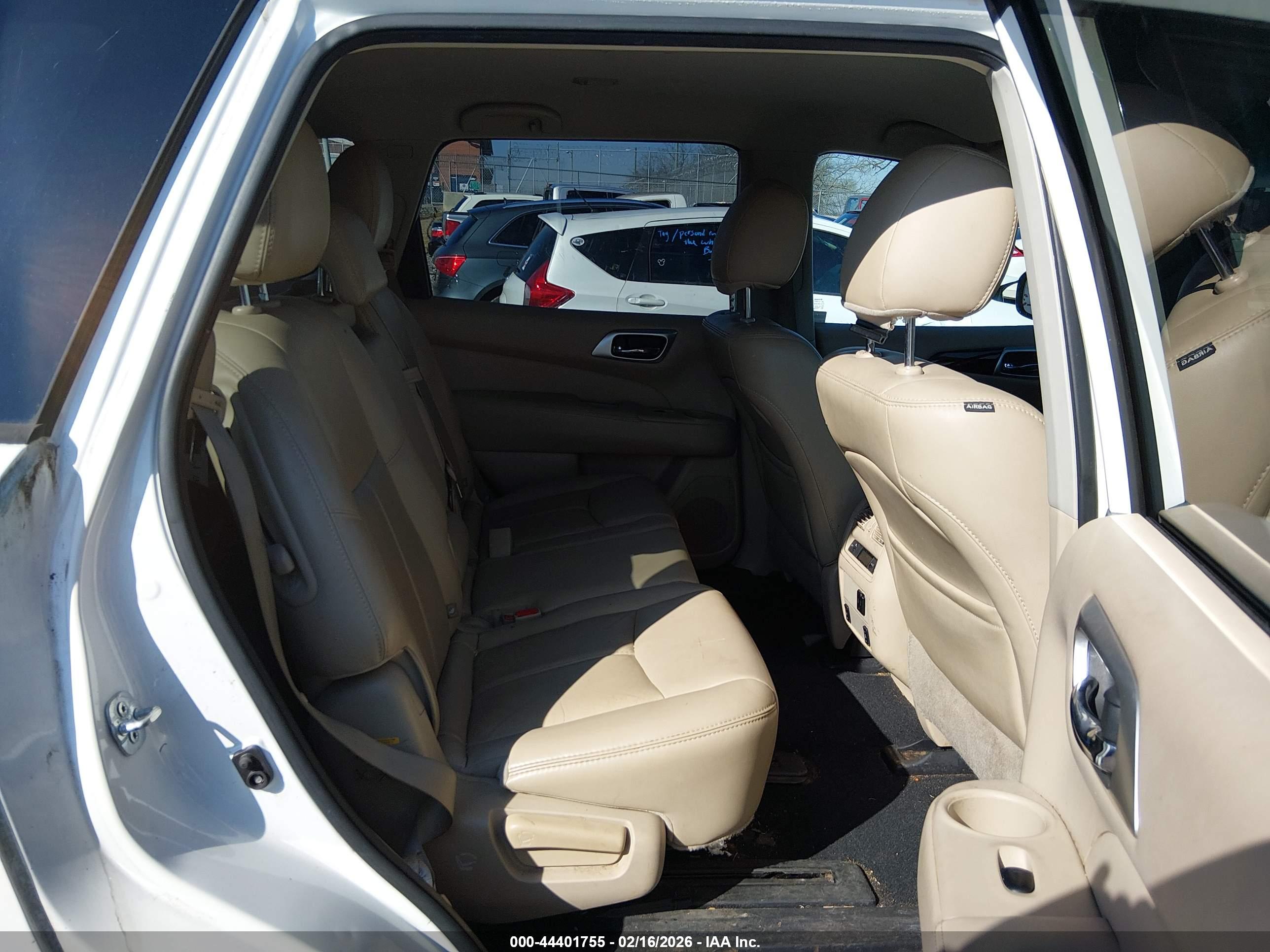 NISSAN PATHFINDER image 8