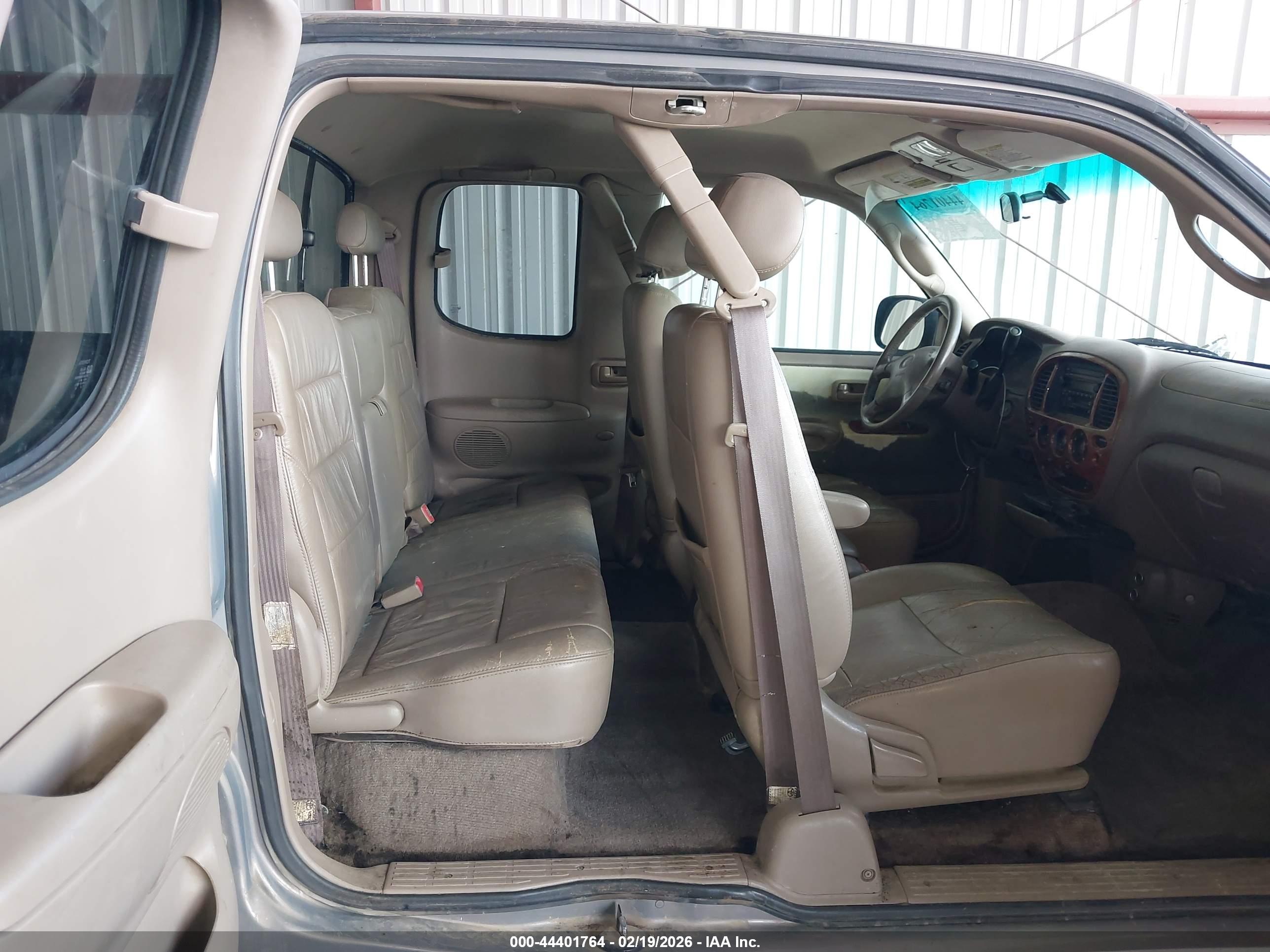 TOYOTA TUNDRA image 8
