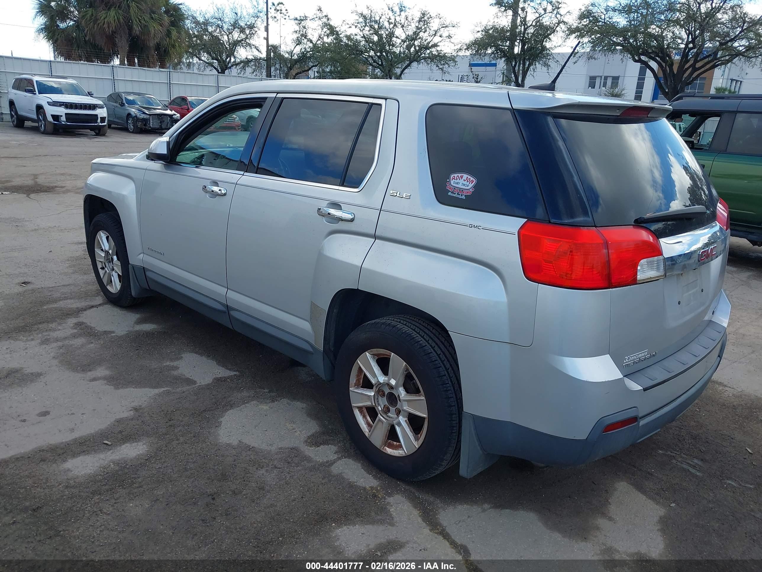 GMC TERRAIN image 3