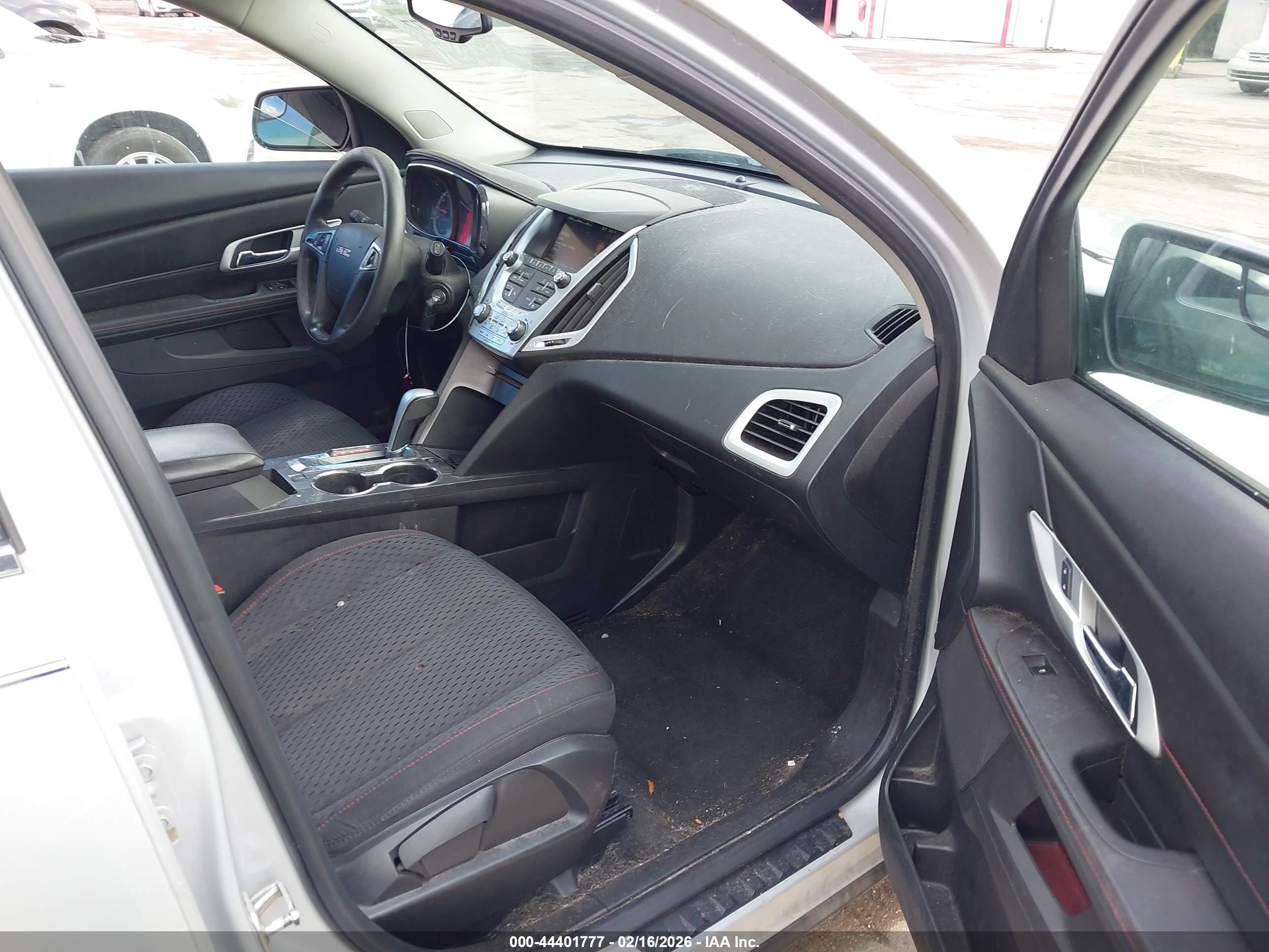 GMC TERRAIN image 5