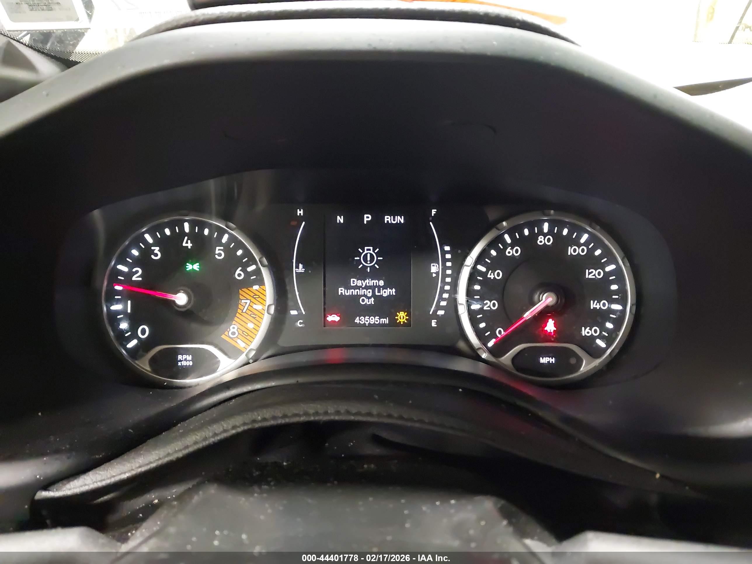 JEEP RENEGADE image 7
